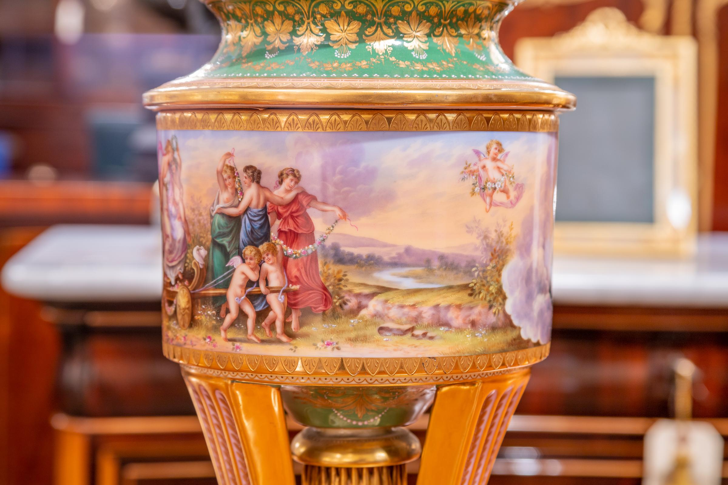 Fine 19th Century Austrian Royal Vienna Porcelain Hand Painted Urn For Sale 1