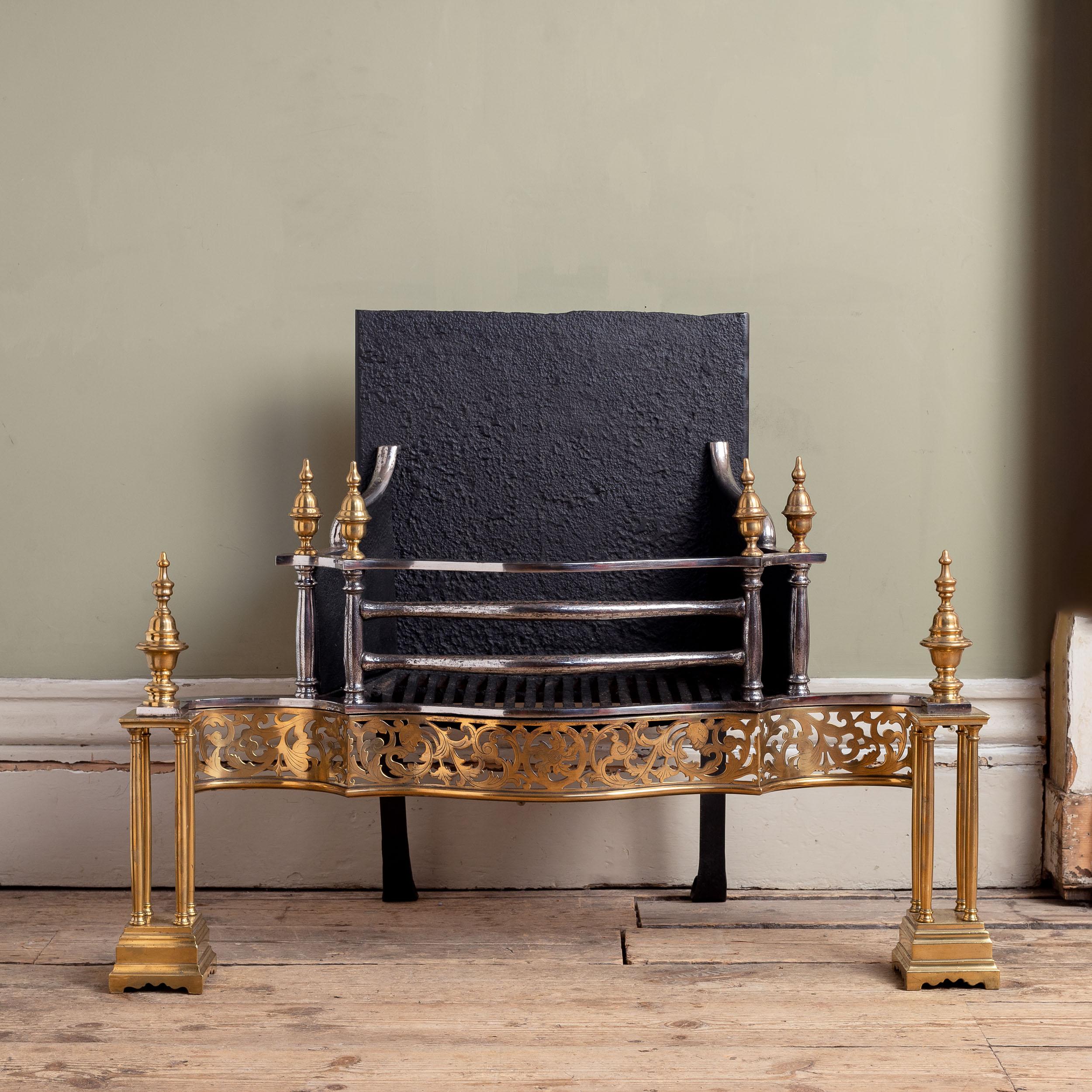 Grille de foyer en laiton et en fer du XIXe siècle Bon état - En vente à London, GB