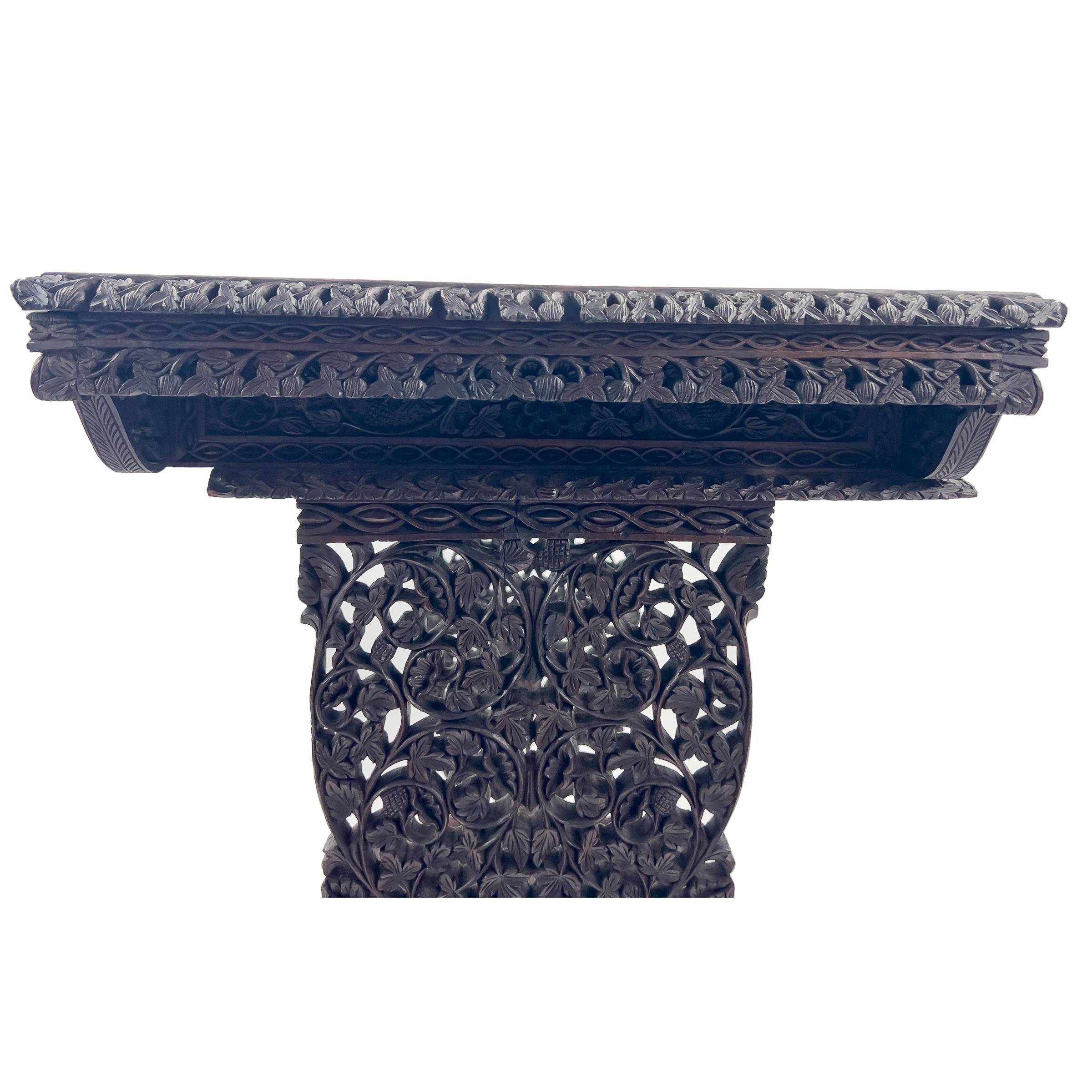 Fine 19th Century Carved Anglo-Indian Work Table In Good Condition In London, GB