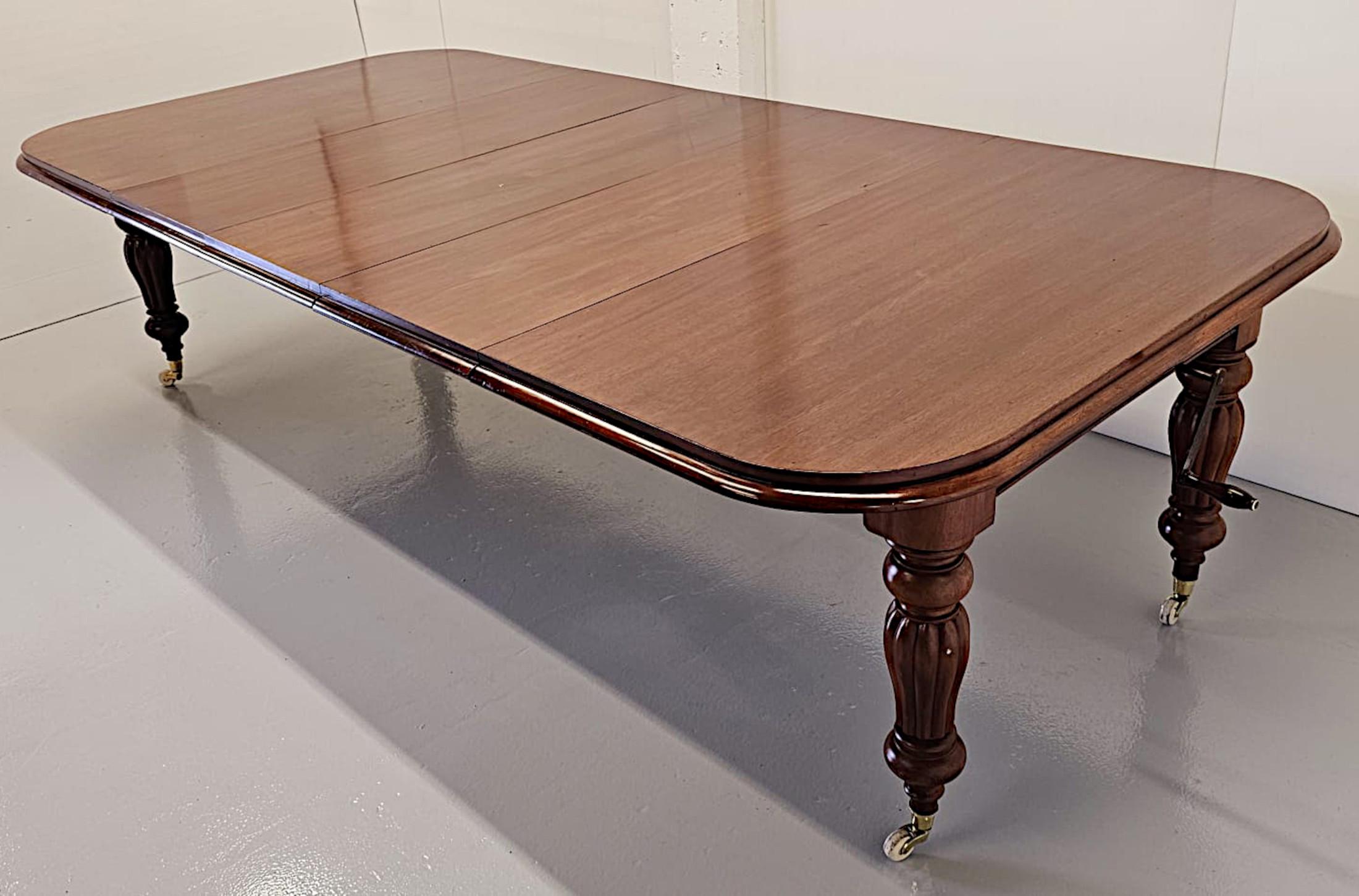  A Fine 19th Century Dining Table  For Sale 1