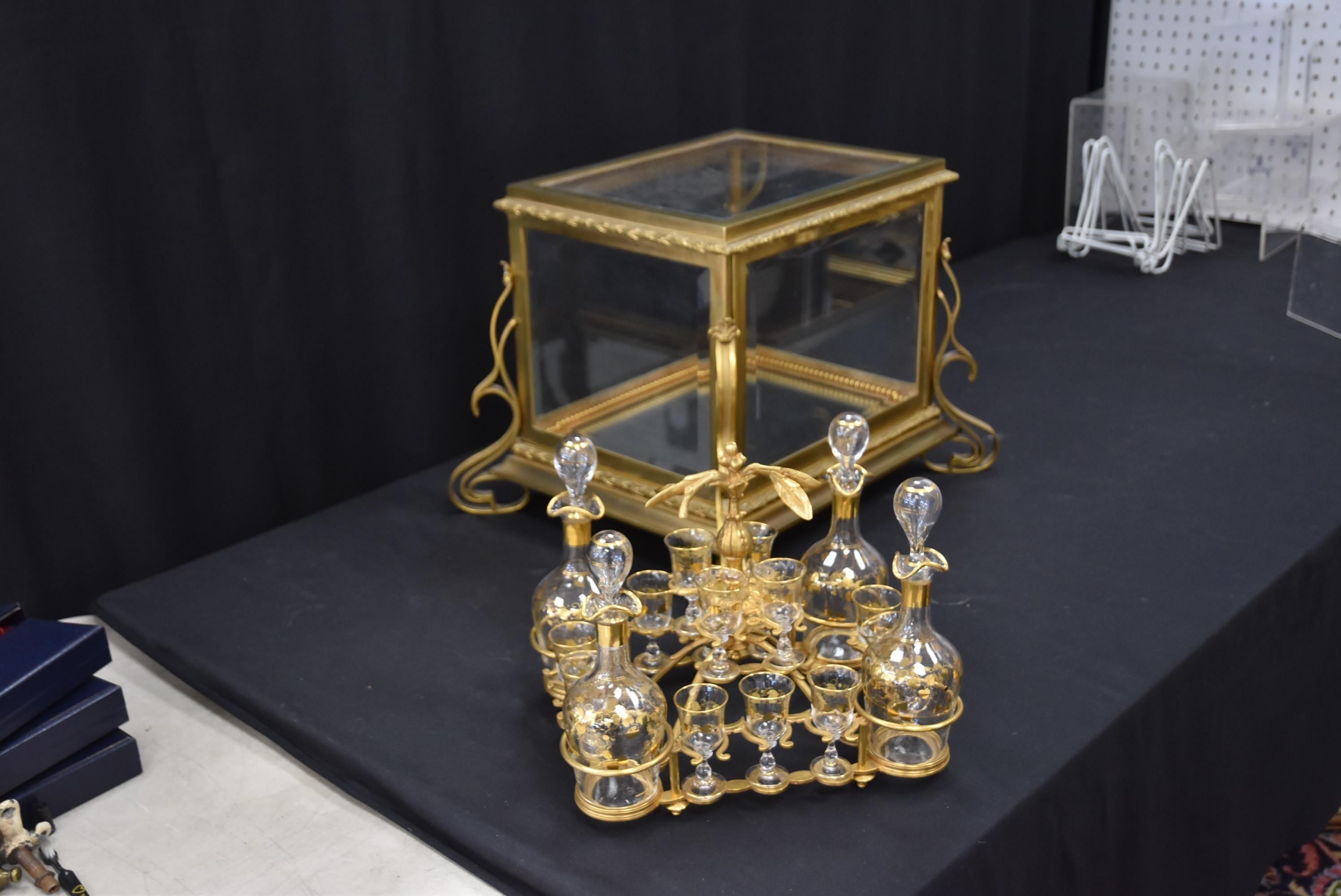 Fine 19th Century French Gilt Bronze and Cut Crystal Tantalus For Sale 1