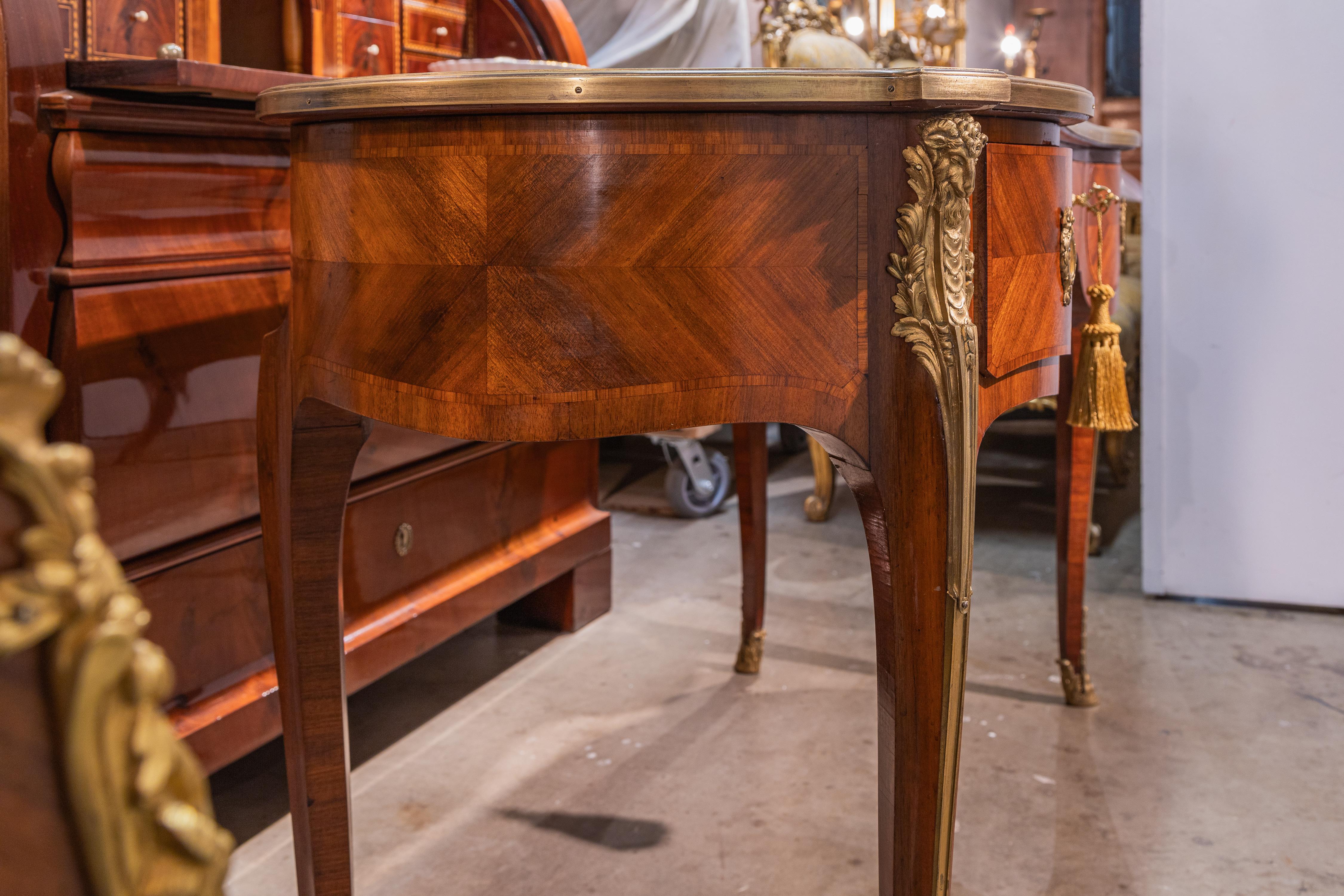 A fine 19th century French Louis XVI writing desk signed by Maison Krieger In Good Condition For Sale In Dallas, TX