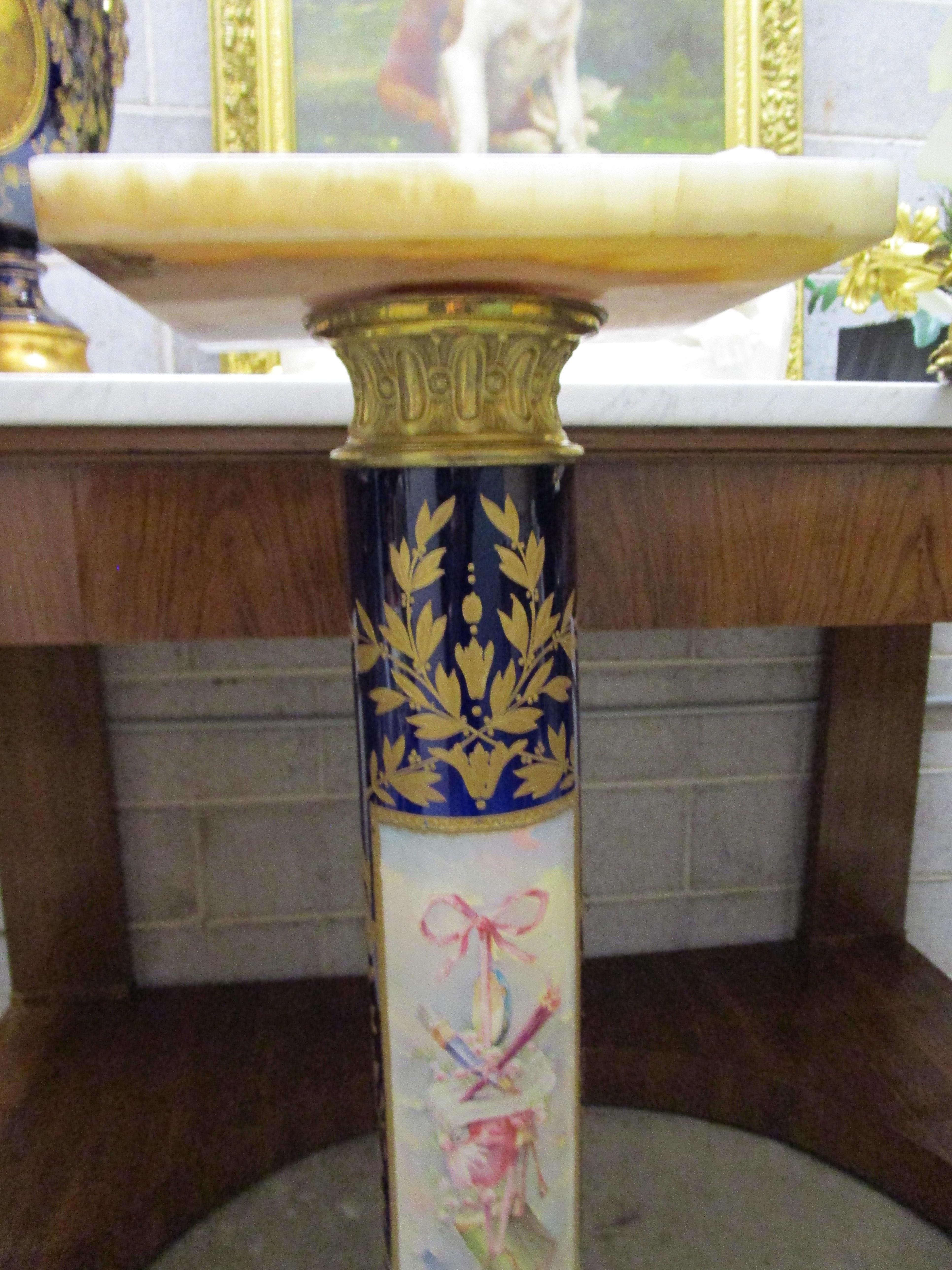 Louis XVI Fine 19th Century French Sevre's Porcelain and Onyx Pedestal Hand Painted For Sale