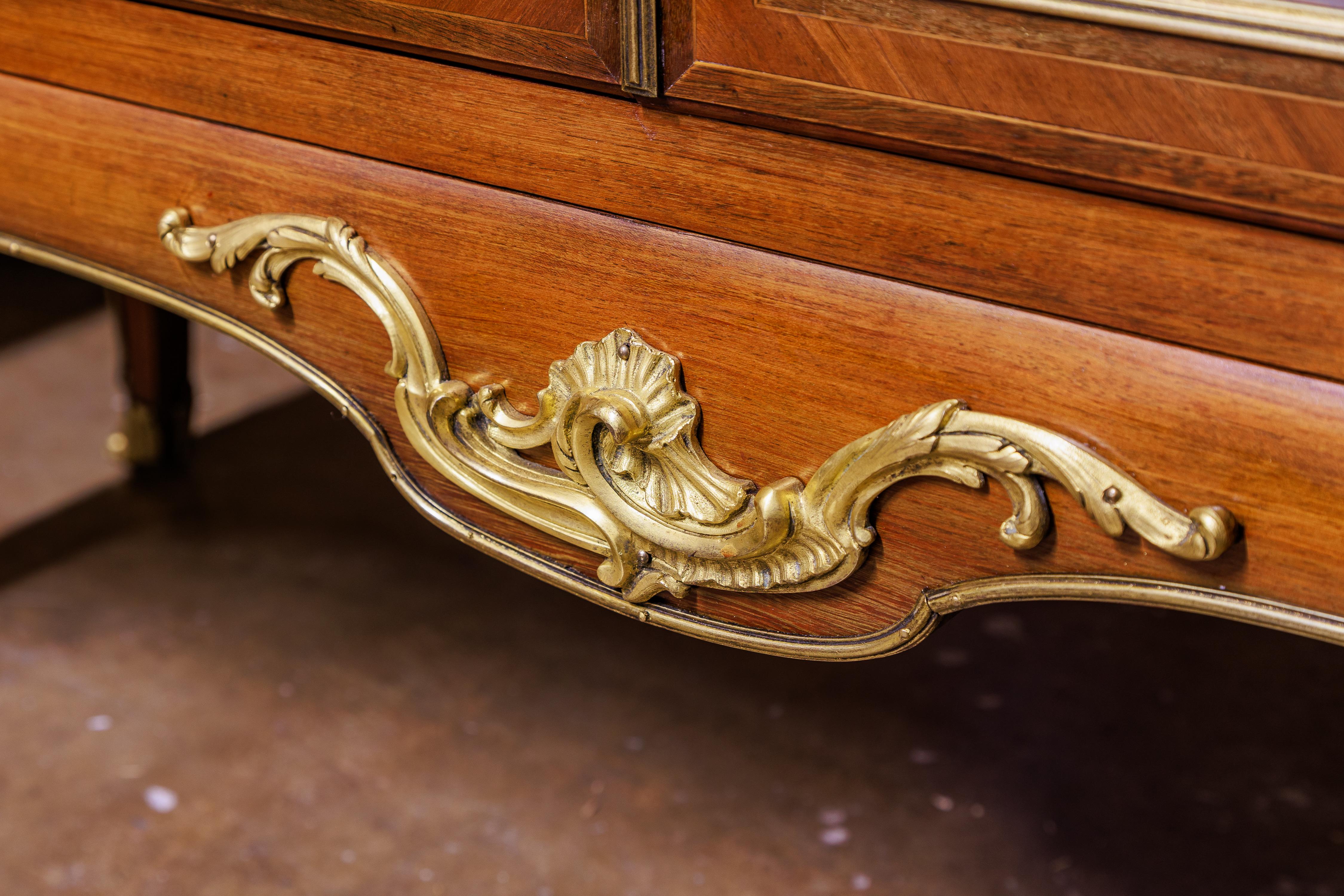 Louis XV A fine 19th century French vitrine by G. Durand For Sale