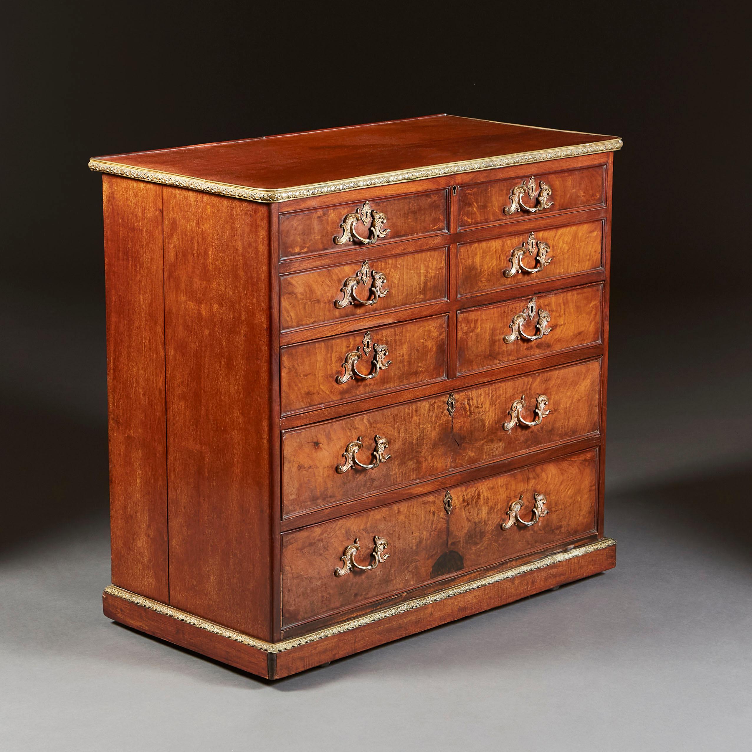 Fine 19th Century Mahogany Chest of Drawers For Sale 2
