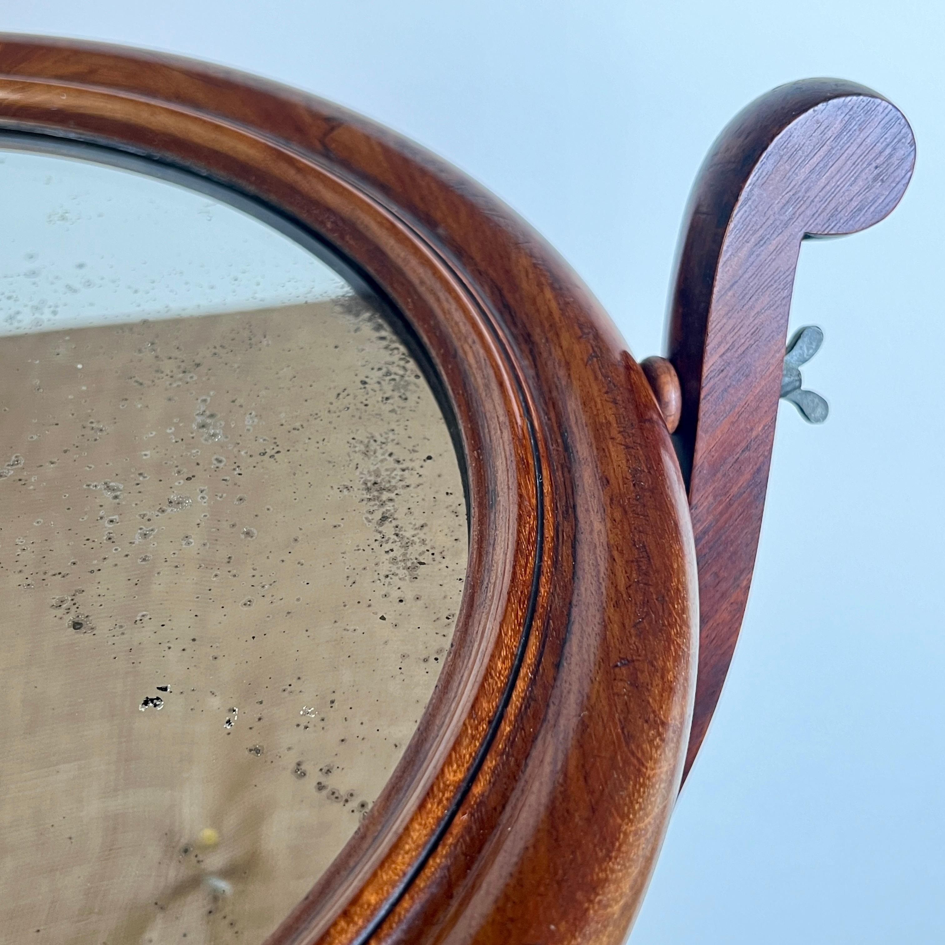 A Fine 19Th Century Mahogany Shaving Stand 2