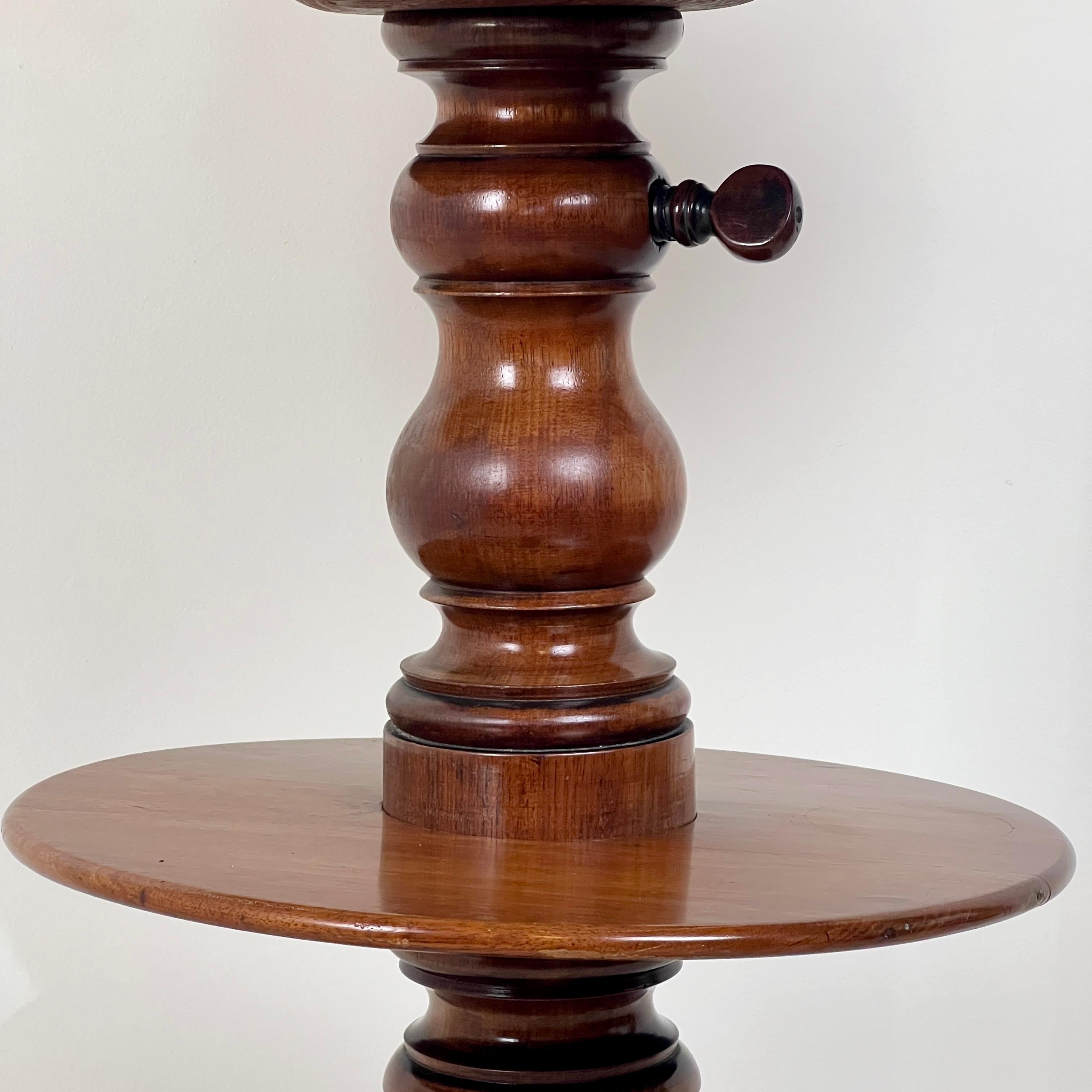 Late 19th Century A Fine 19Th Century Mahogany Shaving Stand