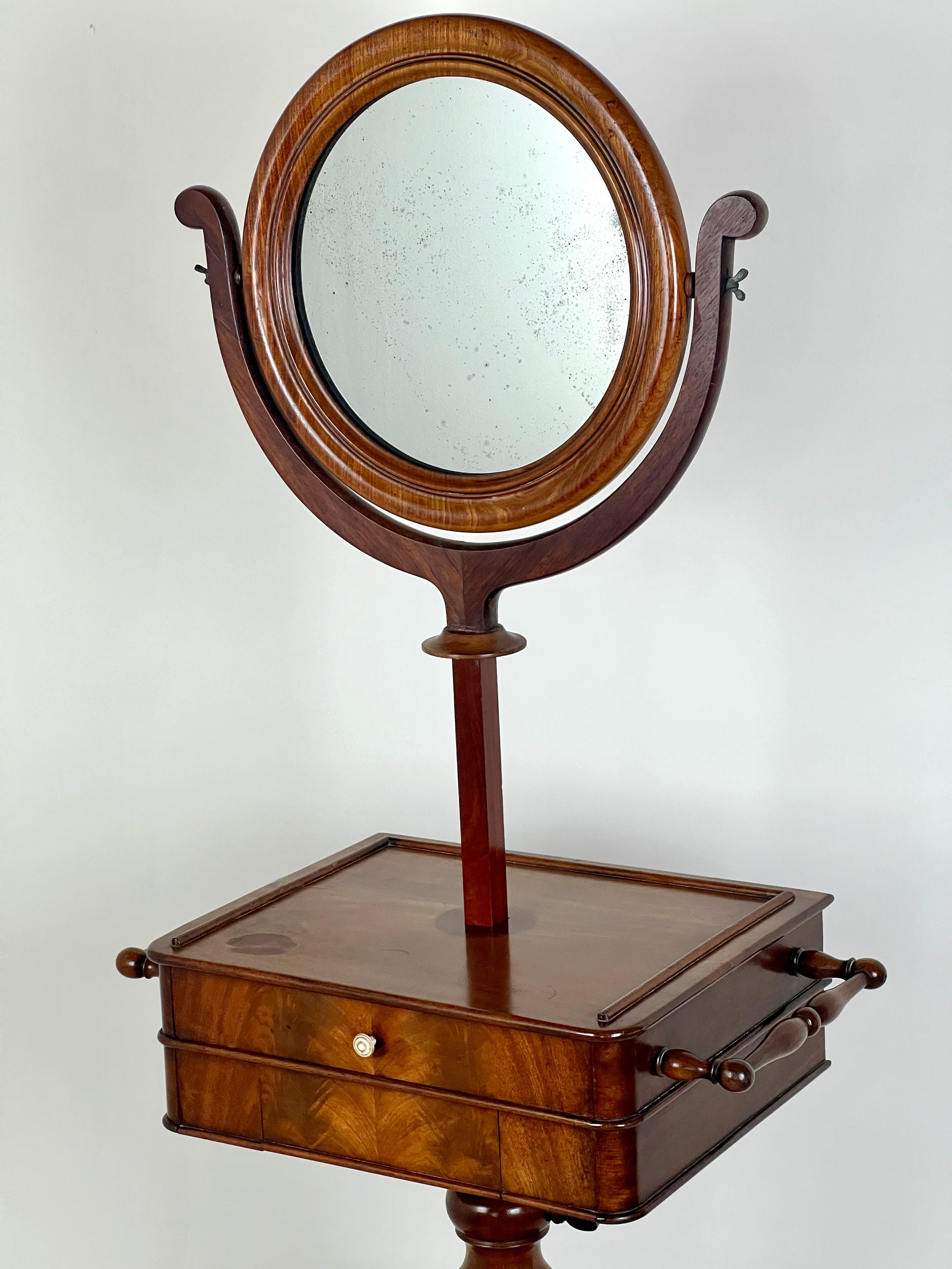 A Fine 19Th Century Mahogany Shaving Stand 1