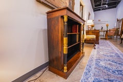 Una raffinata libreria Regency del XIX secolo in legno di palissandro e parcelle dorate