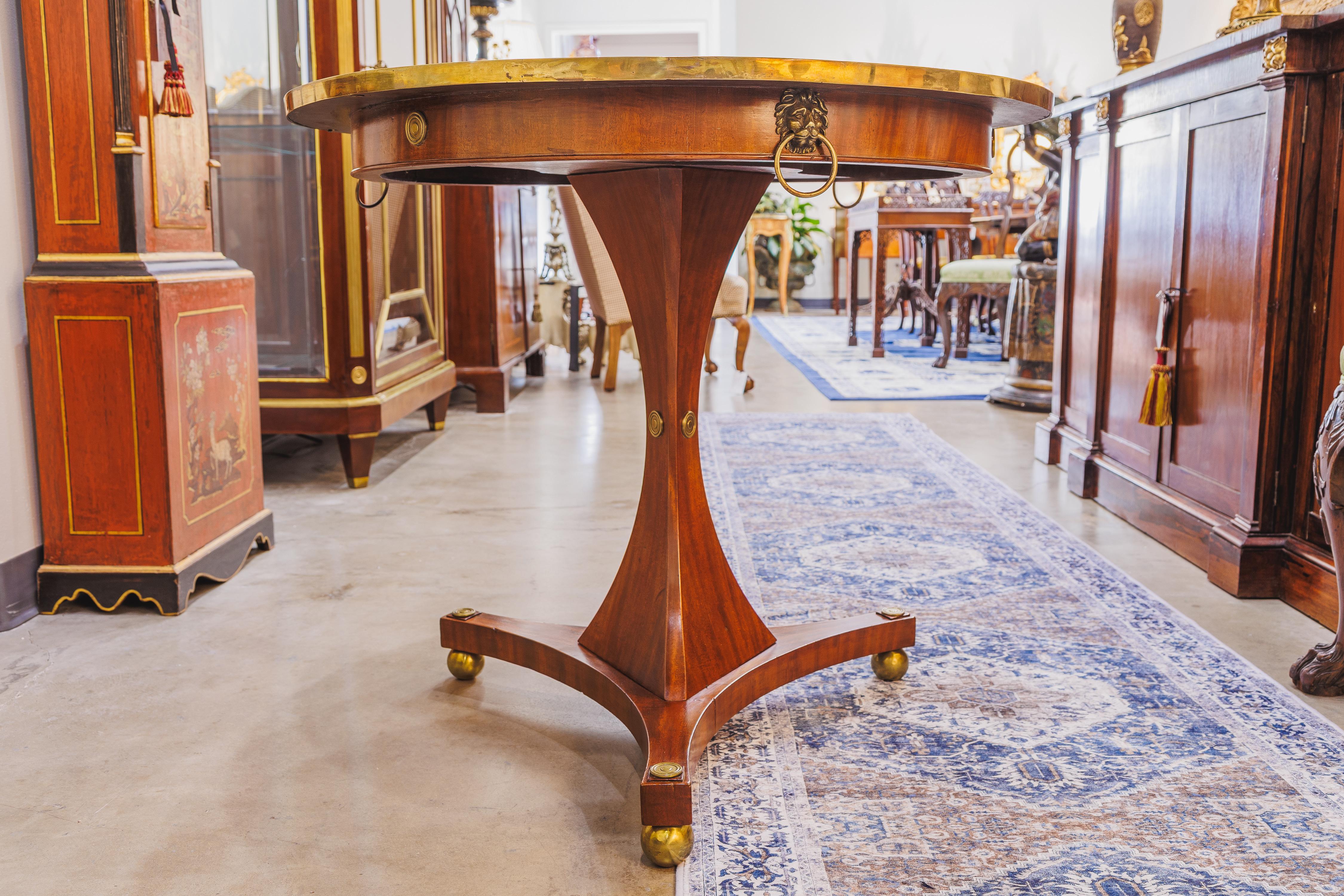 A fine 19th century Russian mahogany and brass mounted small center table In Good Condition For Sale In Dallas, TX