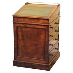 Antique A Fine 19thc Davenport Desk 