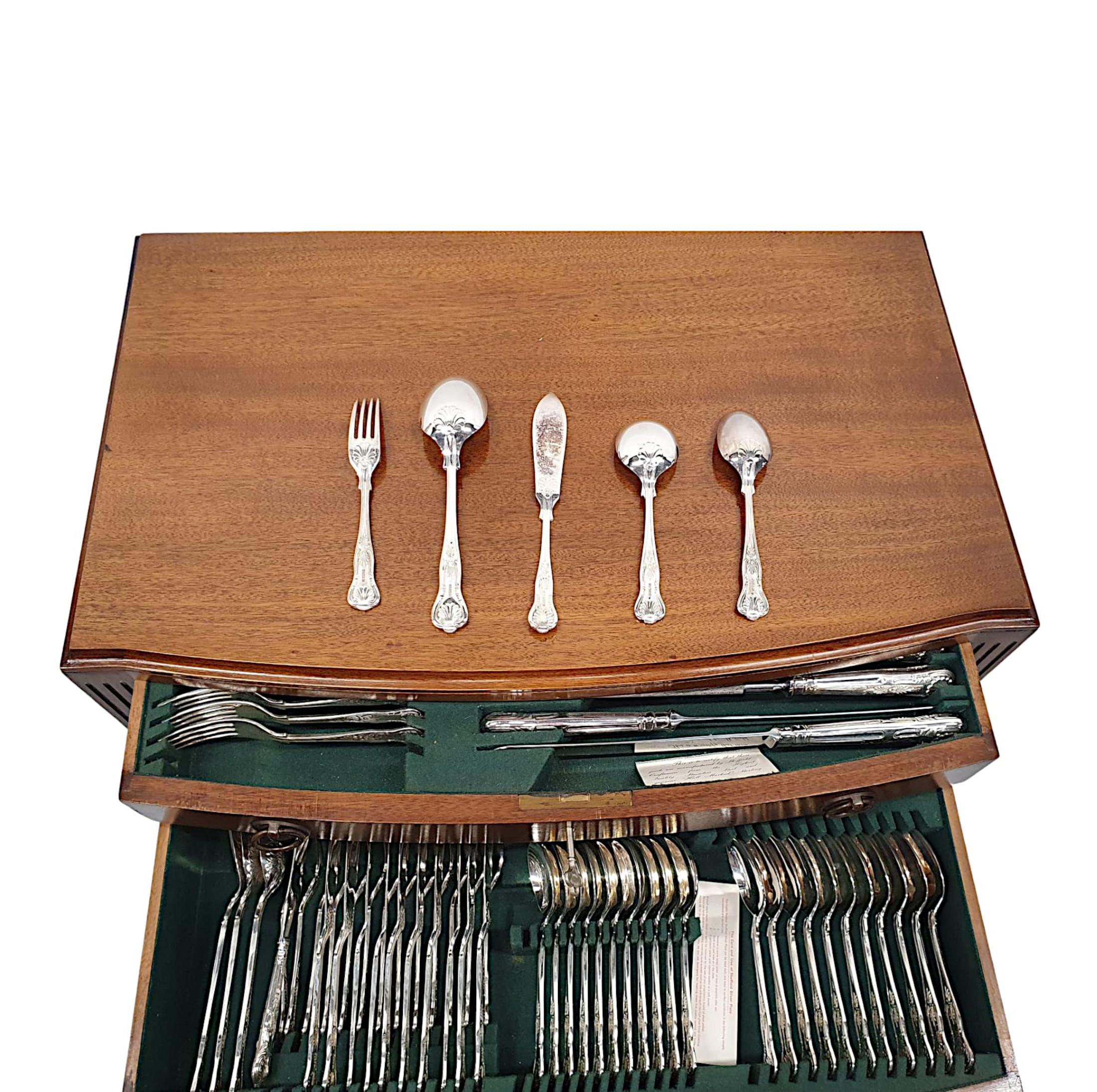 English Fine 20th Century Fitted Table Canteen of Cutlery For Sale