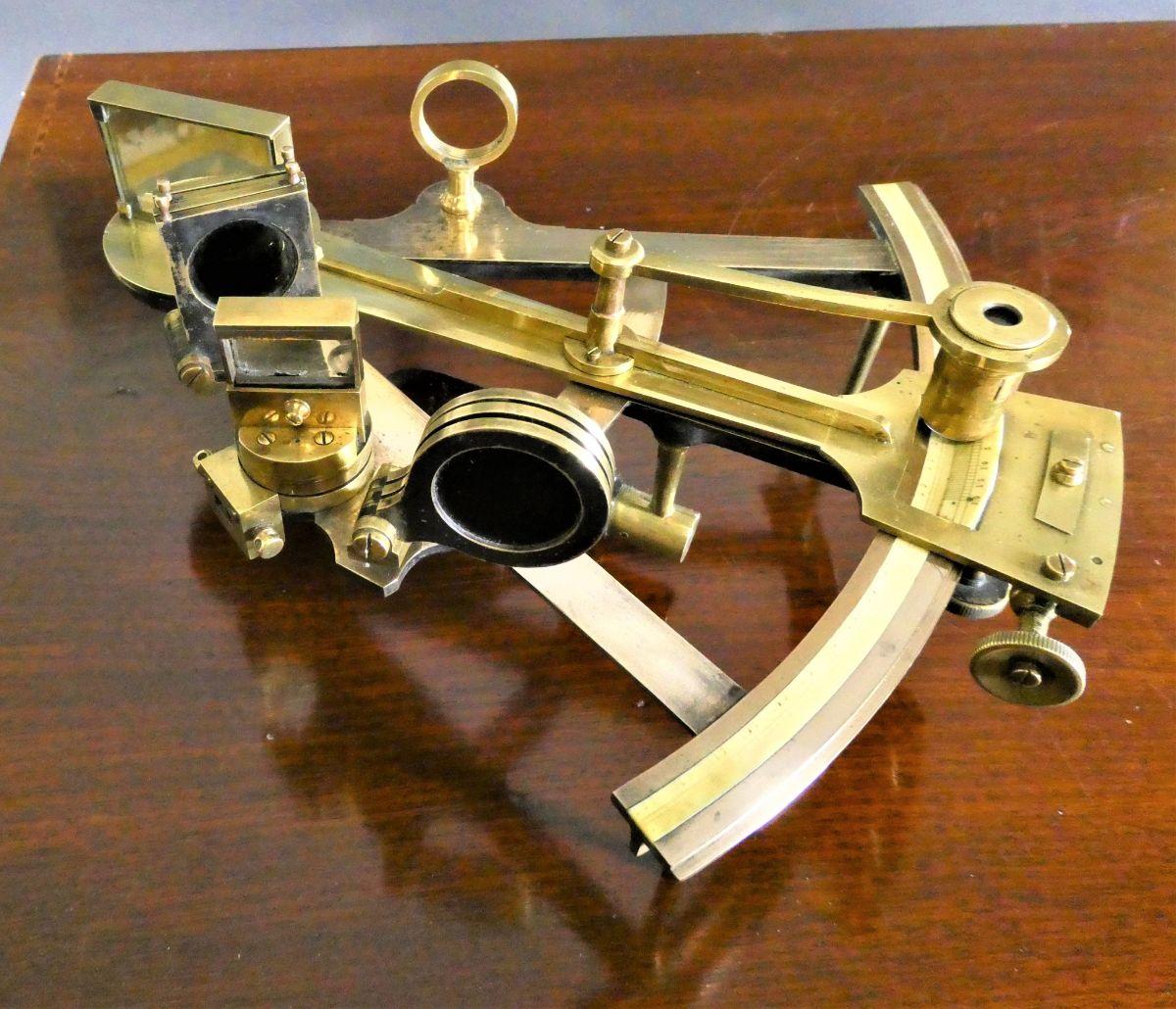 A Fine 8 Inch Vernier Sextant by Whyte, Glasgow In Good Condition In Norwich, GB