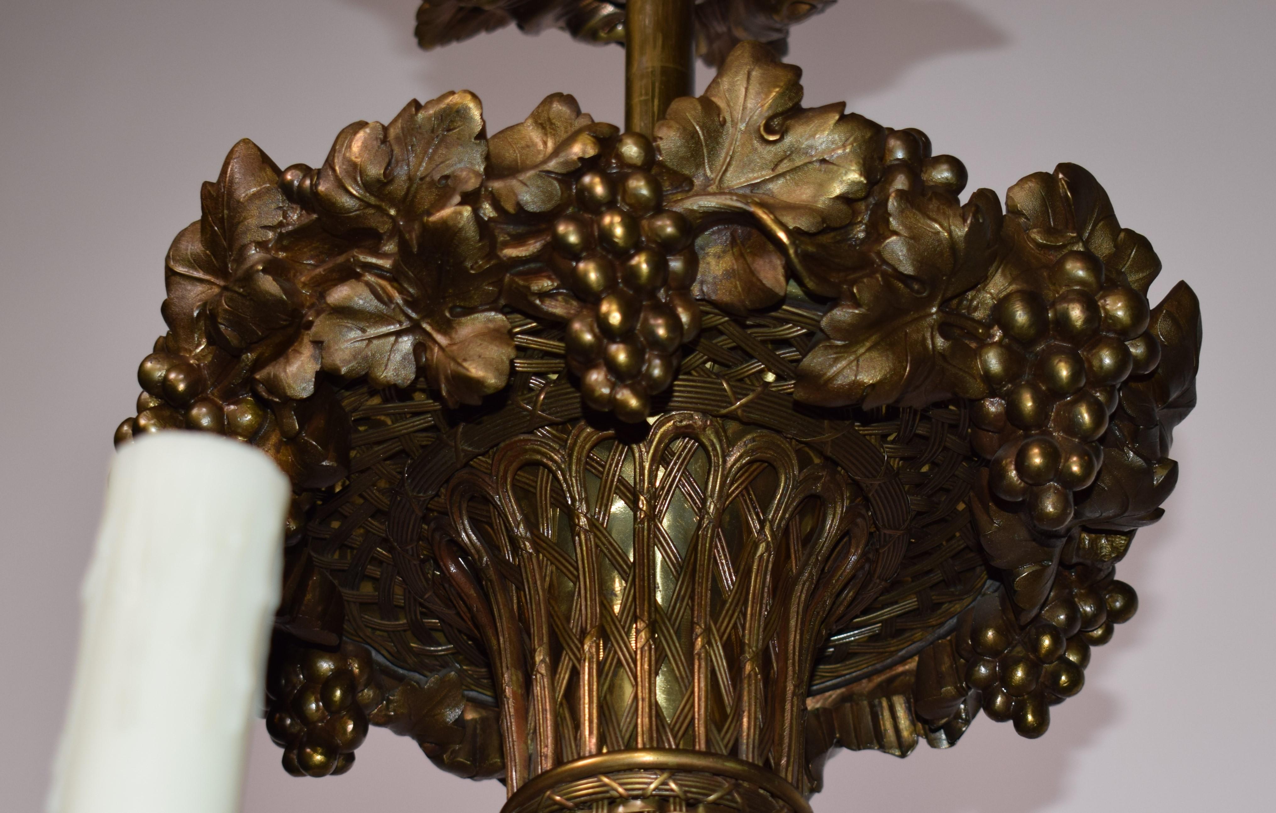 Fine and Elegant Neoclassical Gilt Bronze Chandelier For Sale 3