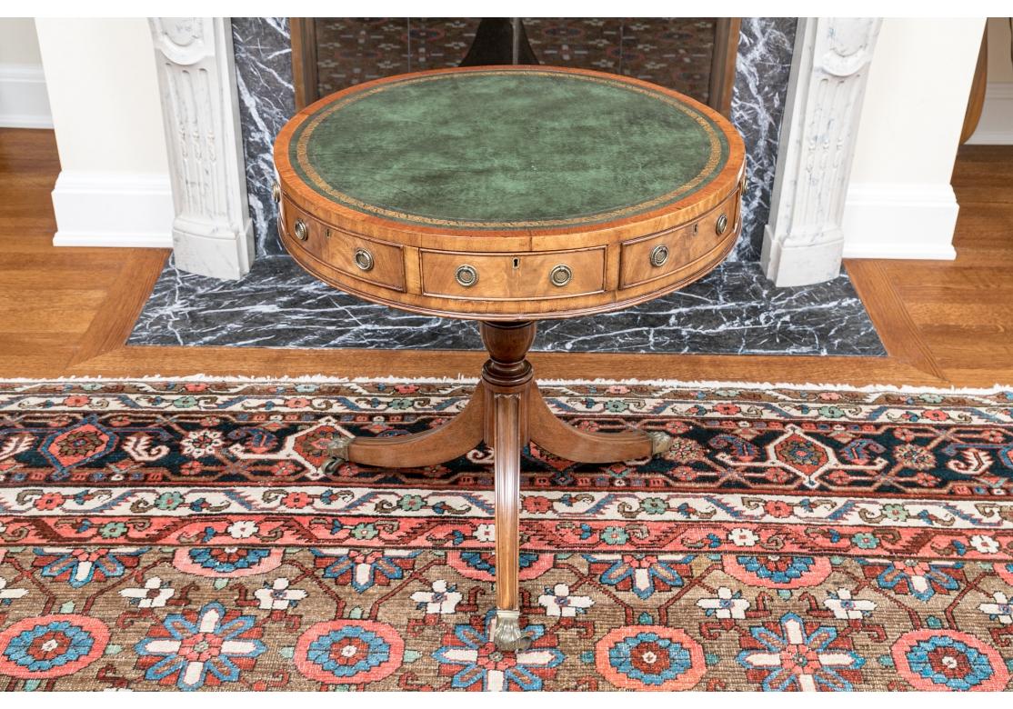 Une table à tambour raffinée et exceptionnelle George III en vente 2