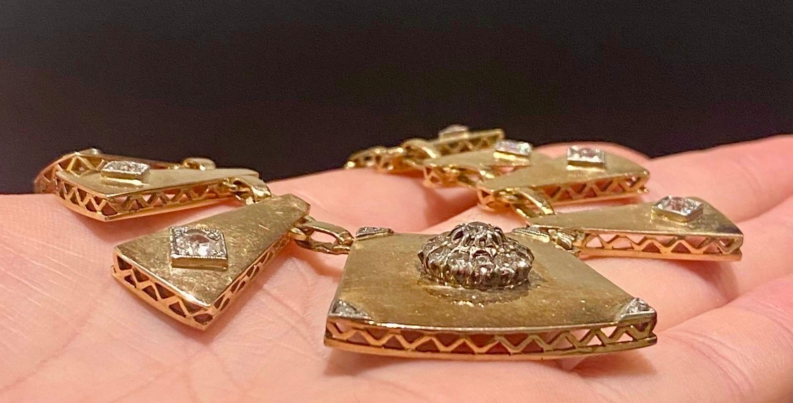 Un raffinato e impressionante collo a frangia in oro 14 carati e 2 carati di diamanti Art Deco In condizioni ottime in vendita a Kenley surrey, GB