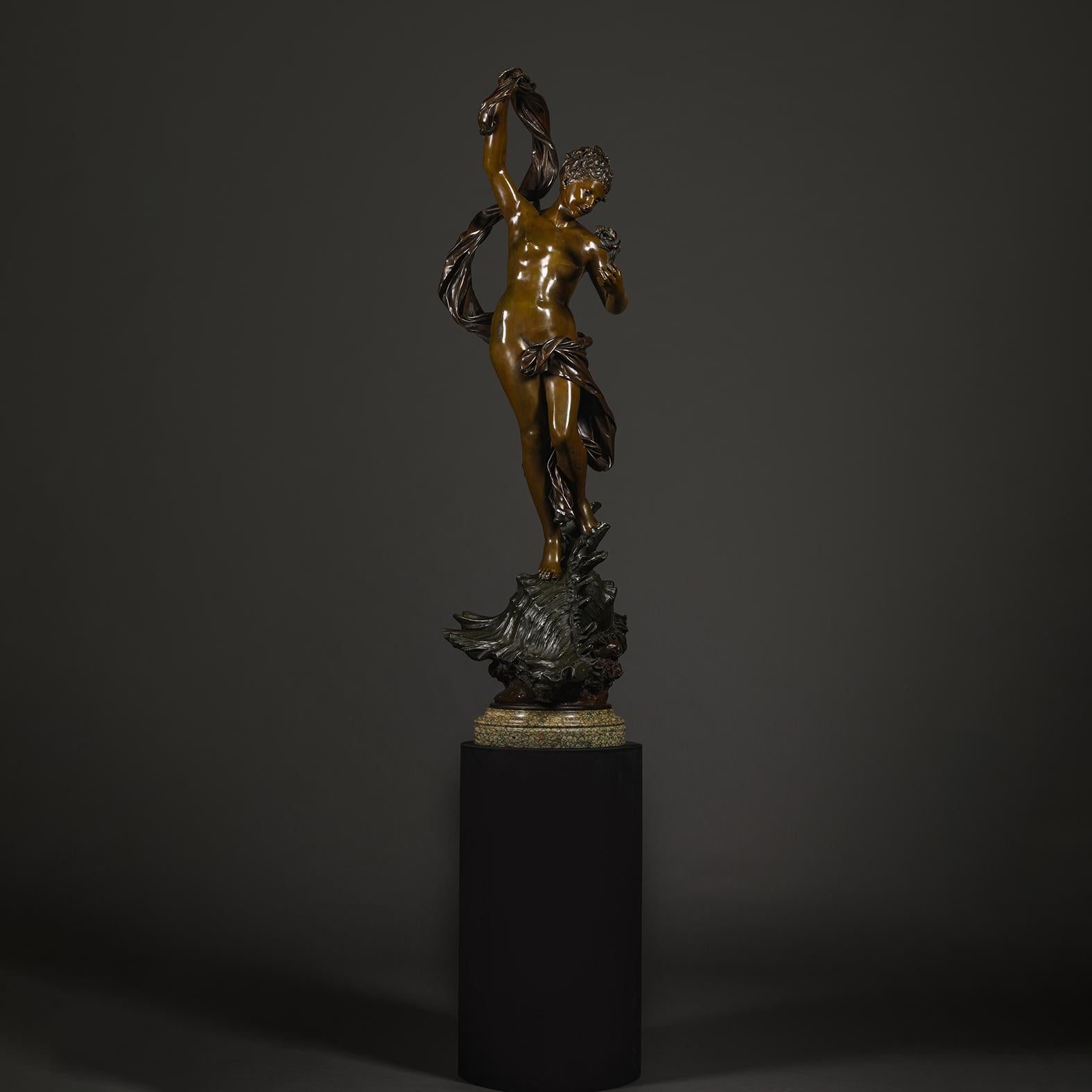 Luca Madrassi (italiano, 1848-1916)
Gran figura de bronce patinado de una ninfa marina, titulada 