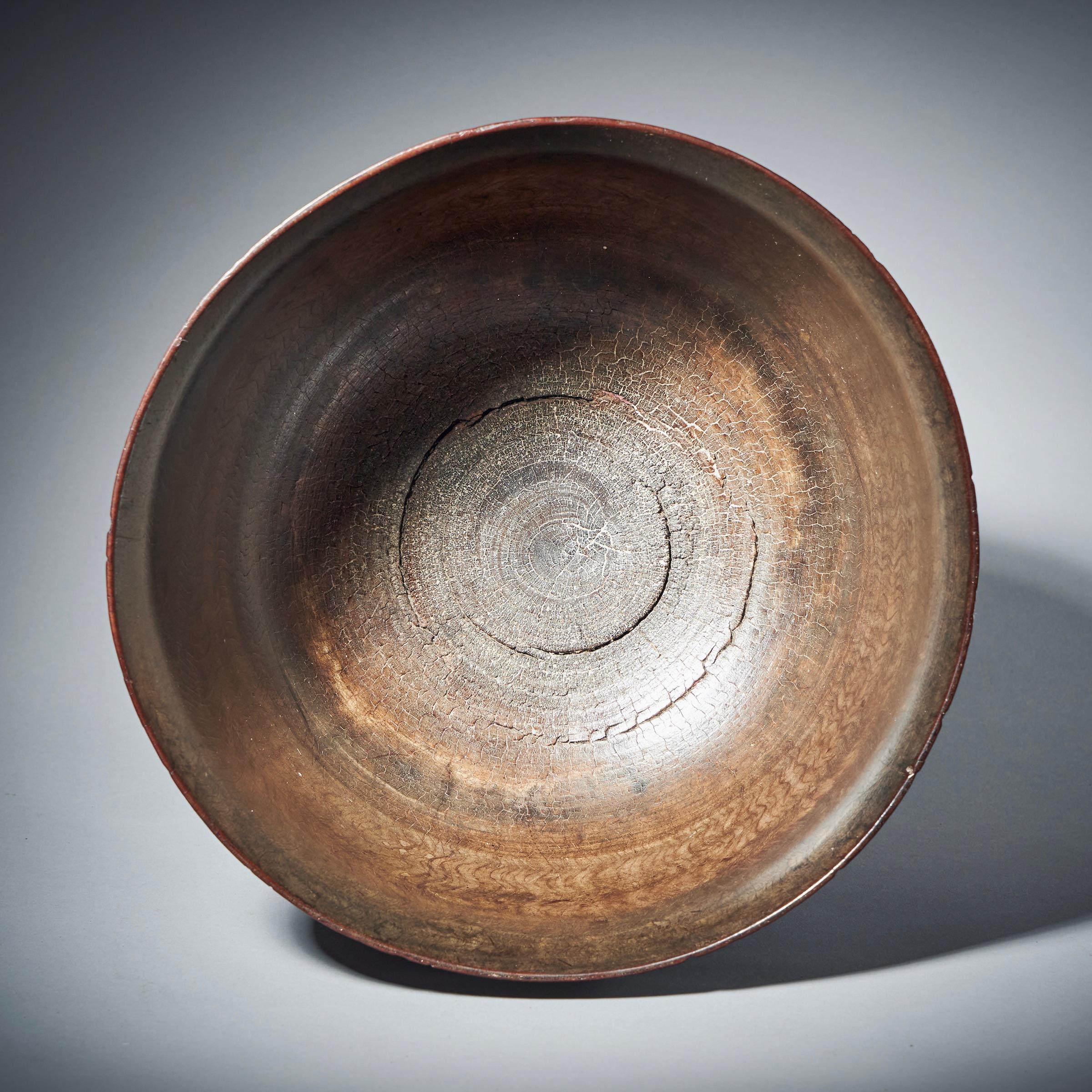 Fine and Rare 17th Century Charles II Lignum Vitae Wassail Bowl, Museum Grade 6