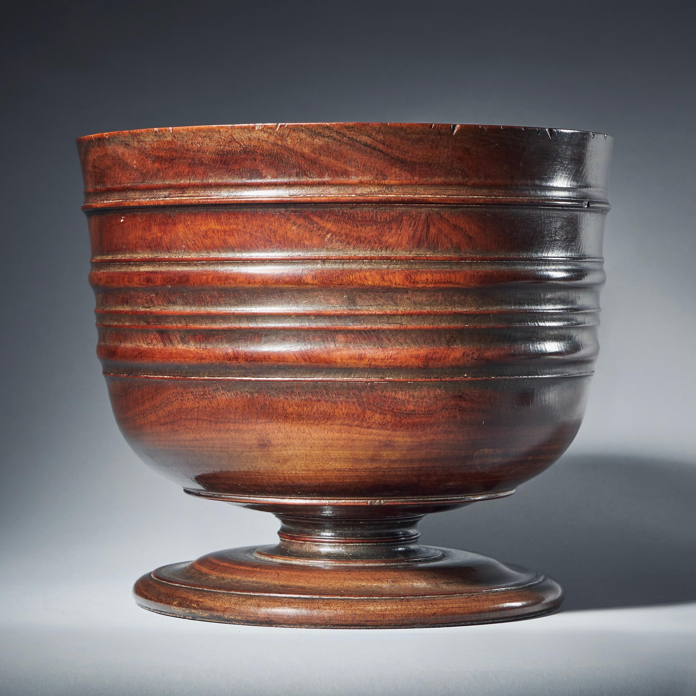 Fine and Rare 17th Century Charles II Lignum Vitae Wassail Bowl, Museum Grade 2
