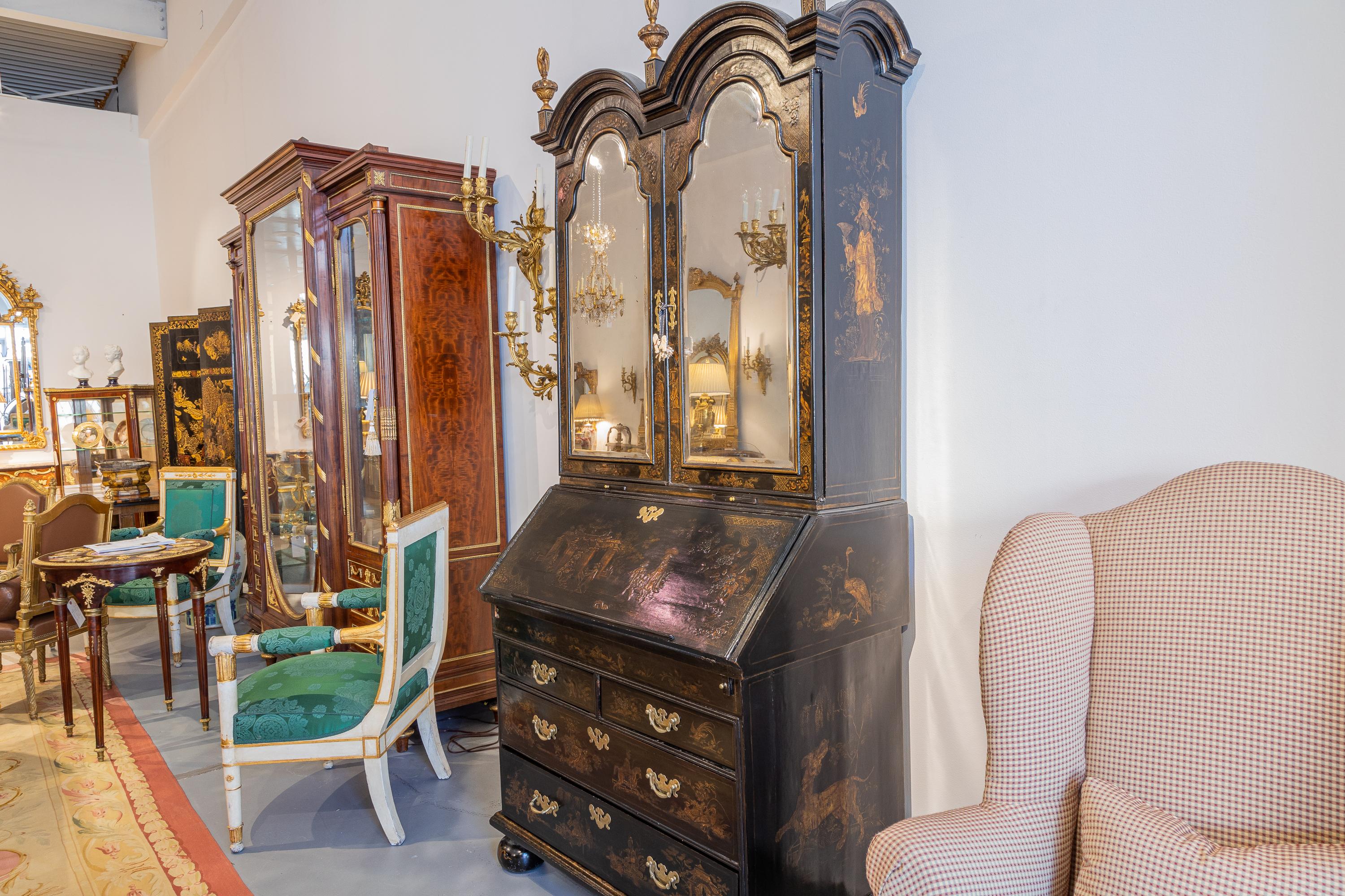 18th Century Fine and Rare 18th C  Georgian Black Lacquered and Chinoiserie Secretary For Sale