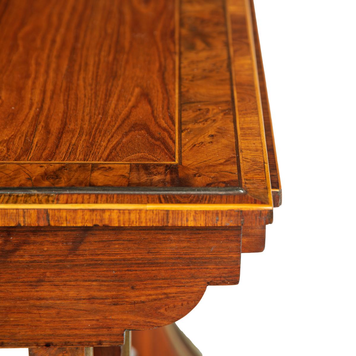 A fine and unusual nest of three Regency tables For Sale 1