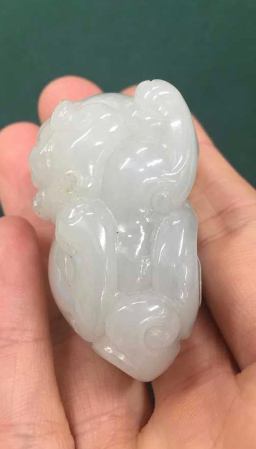 A Fine Antique Chinese Jade Carving Of a Lion Dog 4