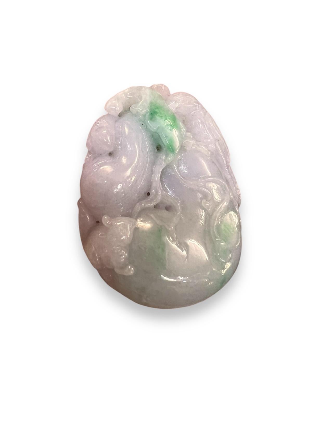 A Fine Antique Chinese Jade Jadeite Toggle Pendant Carving. For Sale 11