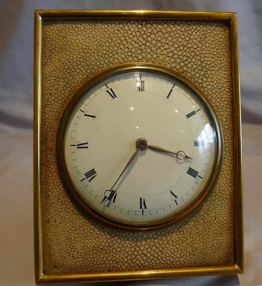 Fine Antique English Edwardian Shagreen and Gilt Bronze Strut Clock In Good Condition For Sale In London, GB