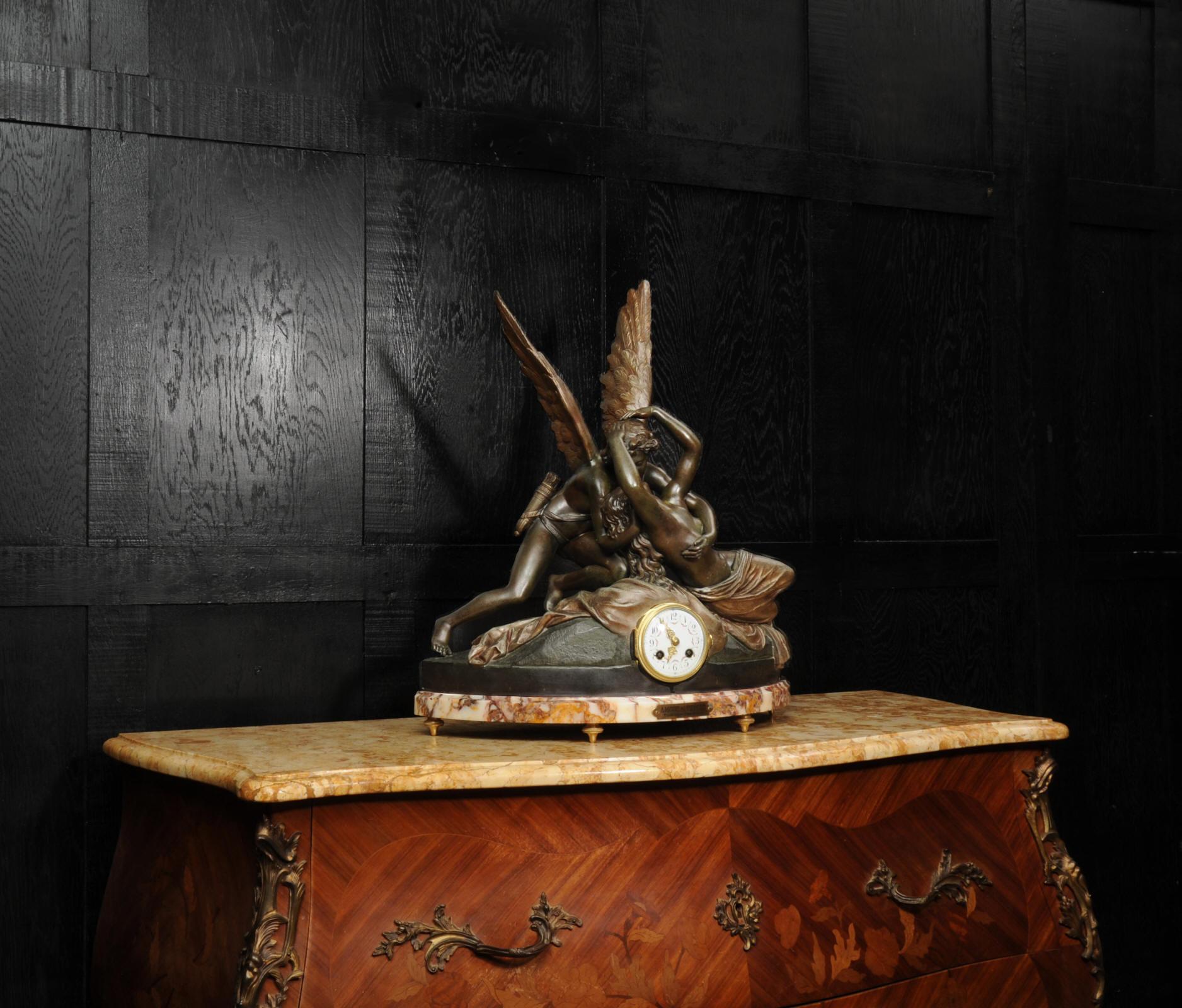 Eine feine Antique French Figural Mantel Uhr Amour et Psyche-nach Antonio Canova im Zustand „Gut“ im Angebot in Belper, Derbyshire