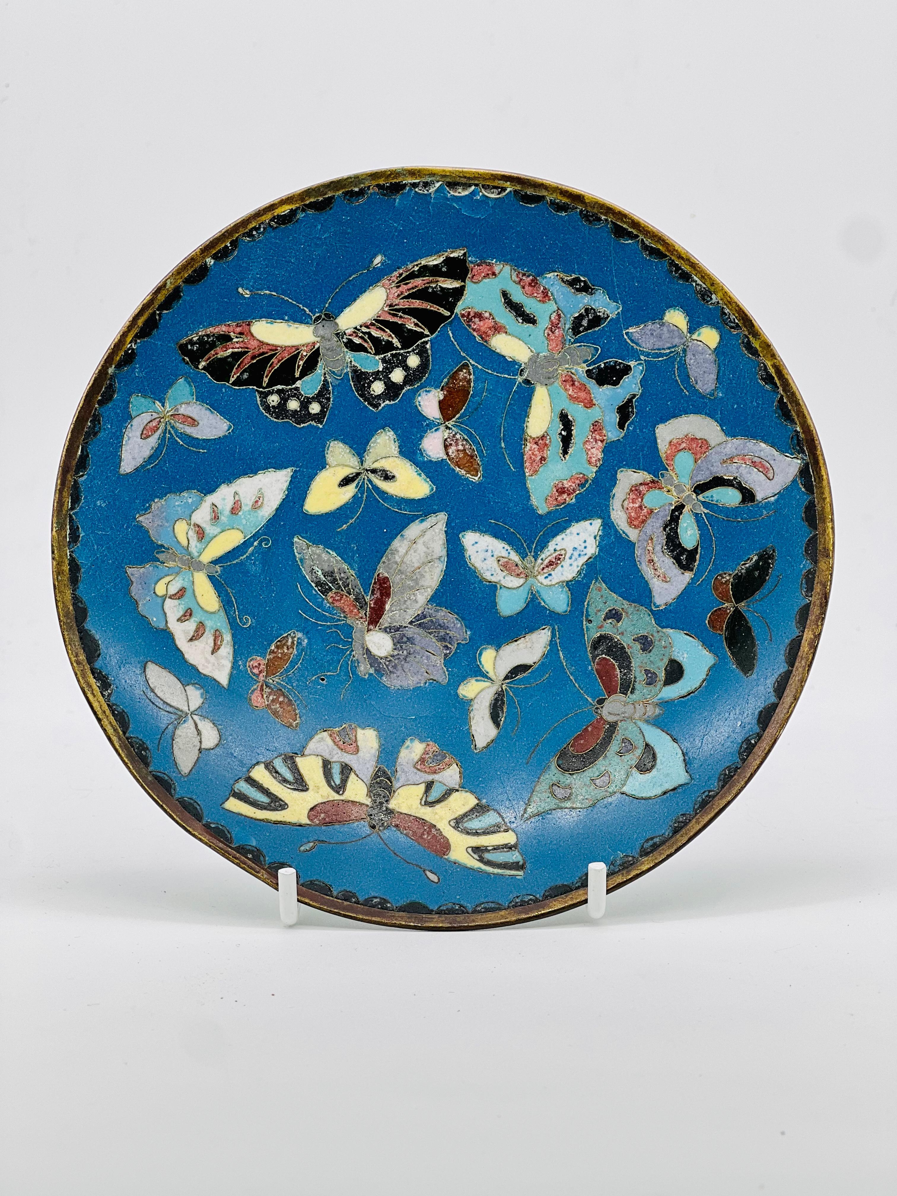 Fine Antique Japanese Cloisonne Enamel Butterfly Plate. Meiji Period For Sale 4