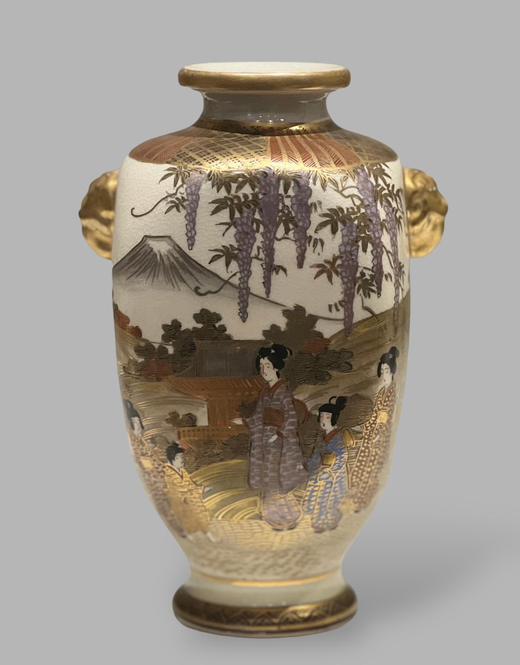 20th Century Fine Antique Japanese Satsuma Vase. Meiji Era. Signed