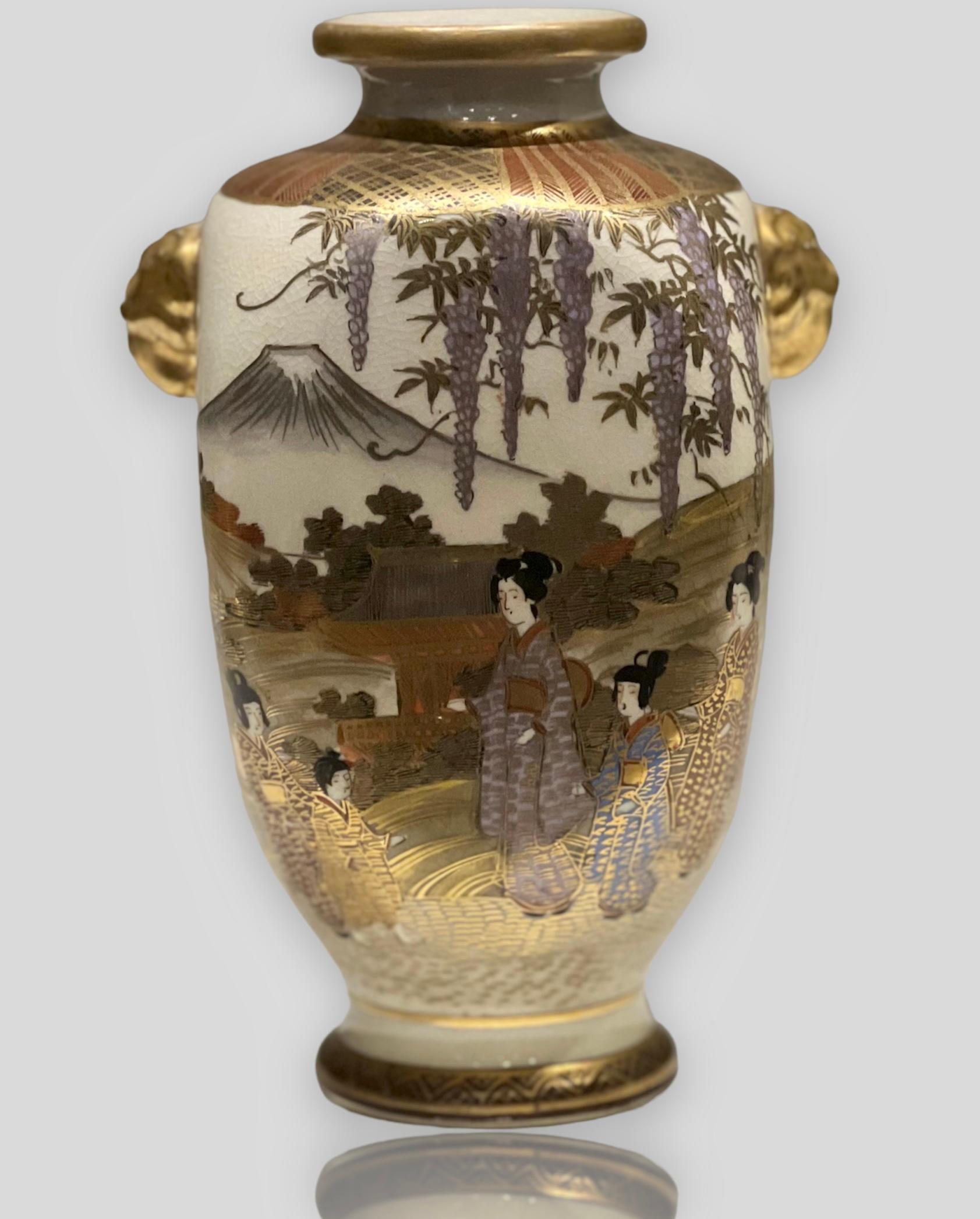 Fine Antique Japanese Satsuma Vase. Meiji Era. Signed 2
