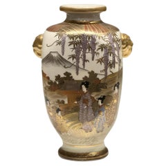 Un beau vase japonais ancien de Satsuma. L'ère Meiji. Signé