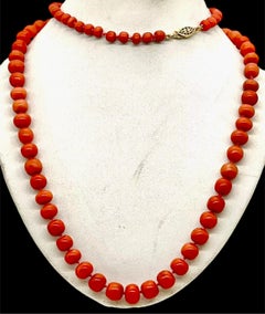 A Fine Antique Natural Red Japanese Momo Coral Graduated Bead necklace. 74 grams