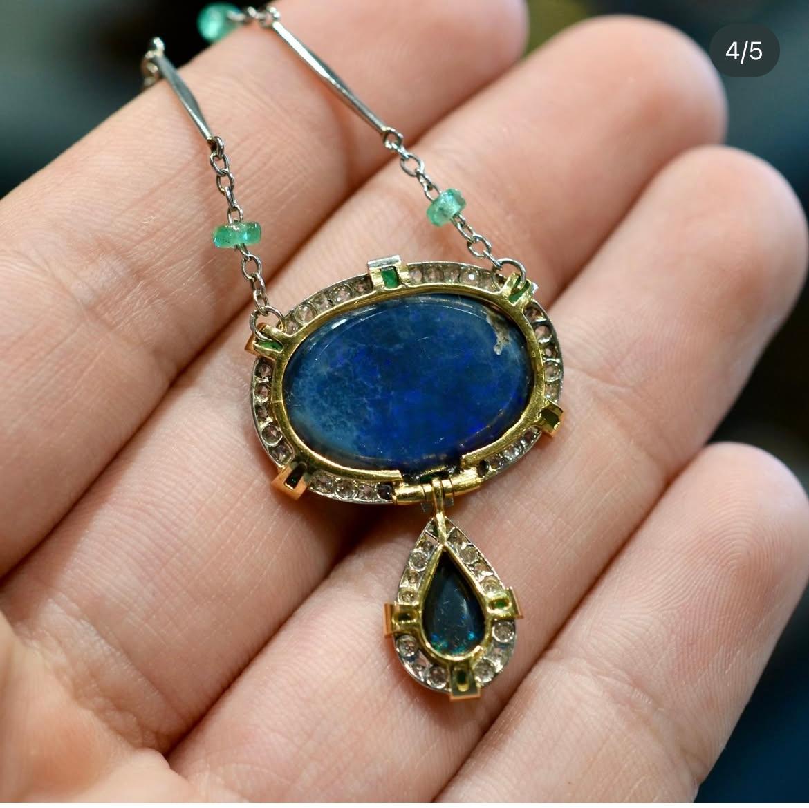 A fine Art Déco Black Opal and Diamond pendant, circa 1925 In Excellent Condition For Sale In Firenze, IT