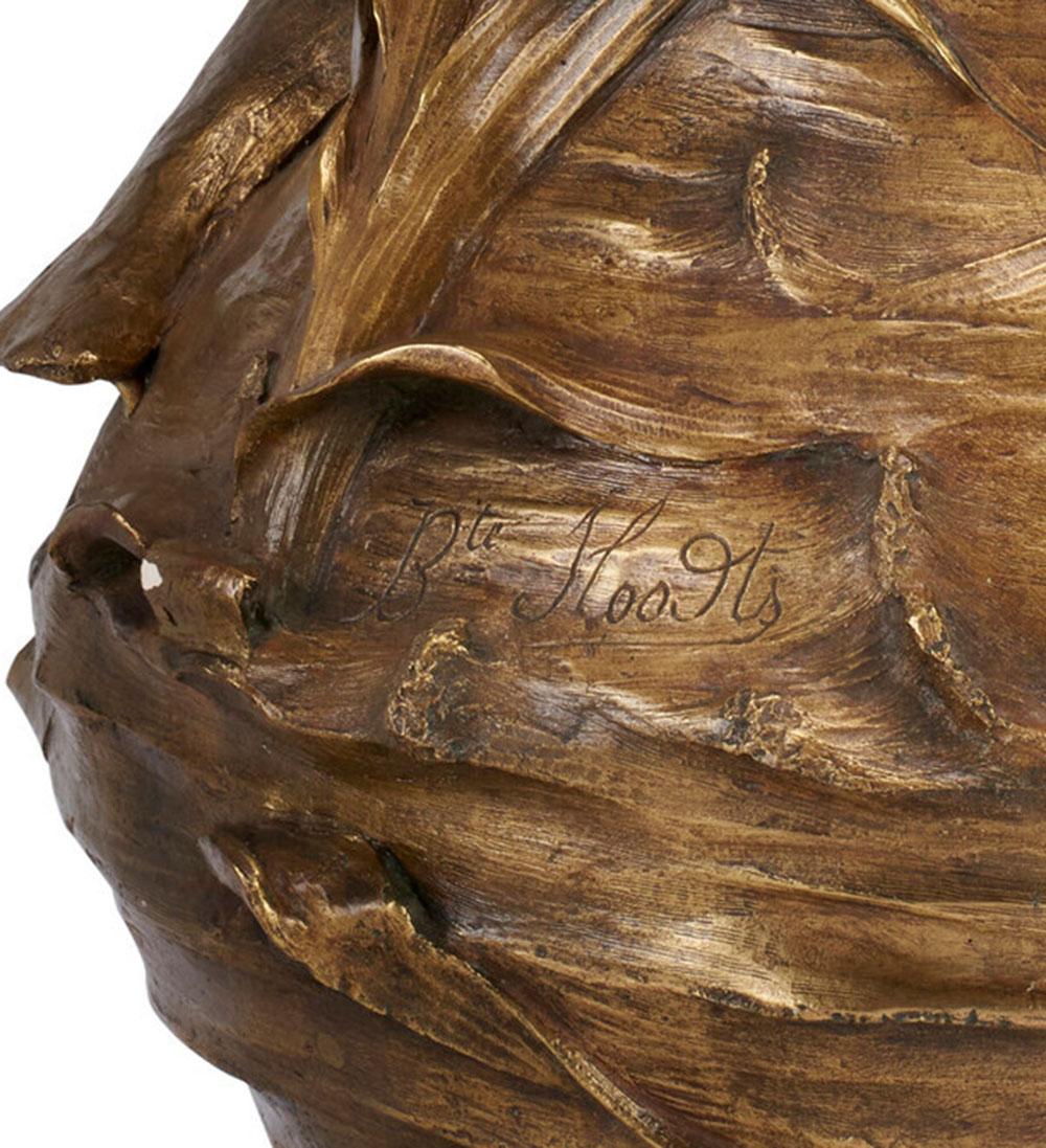 Vase figuratif en bronze dor belge de Jean-Baptiste Sloodts en vente 2