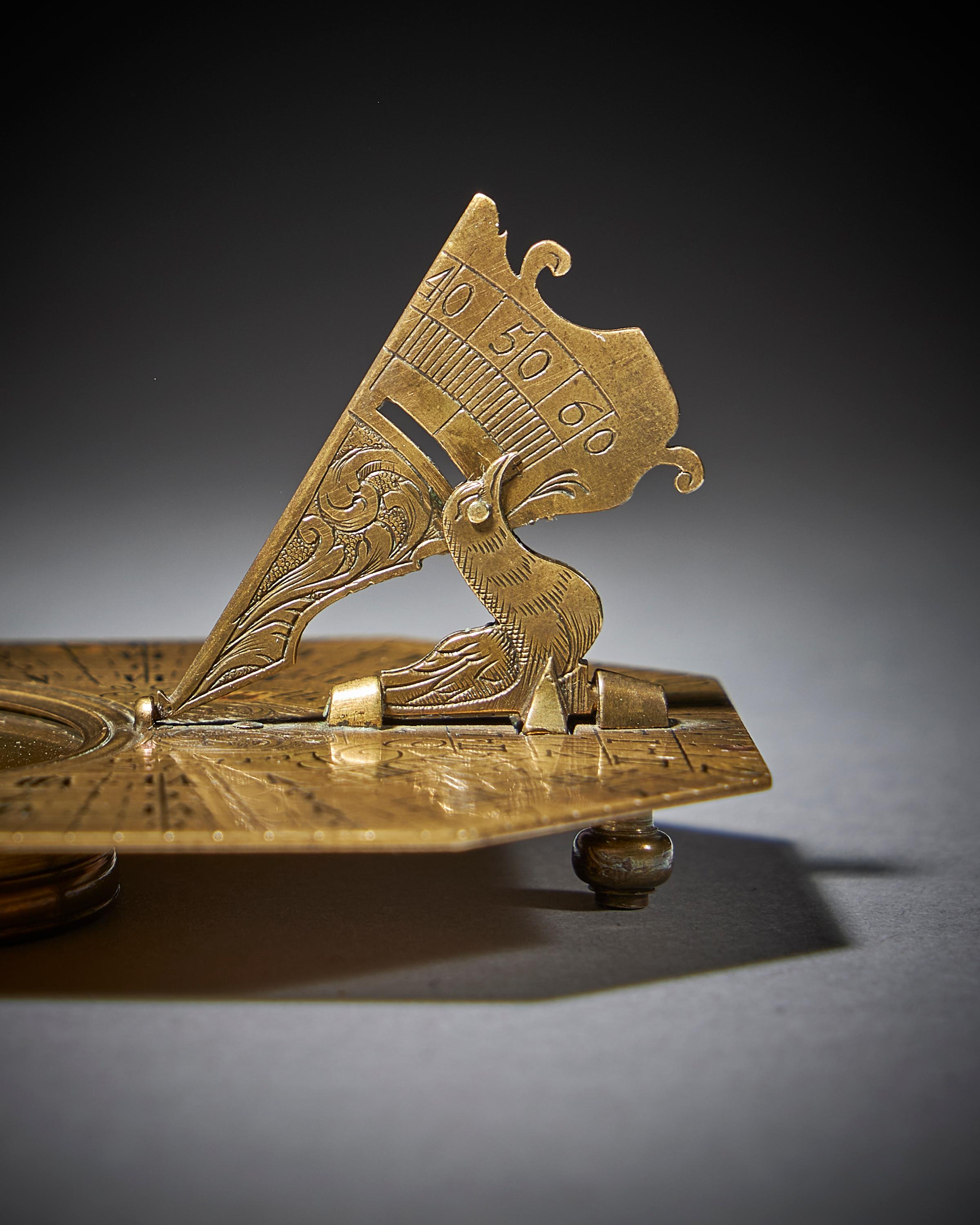 Fine Brass Pocket Sundial and Compass by Michael Butterfield Paris, circa 1700 In Good Condition In Oxfordshire, United Kingdom