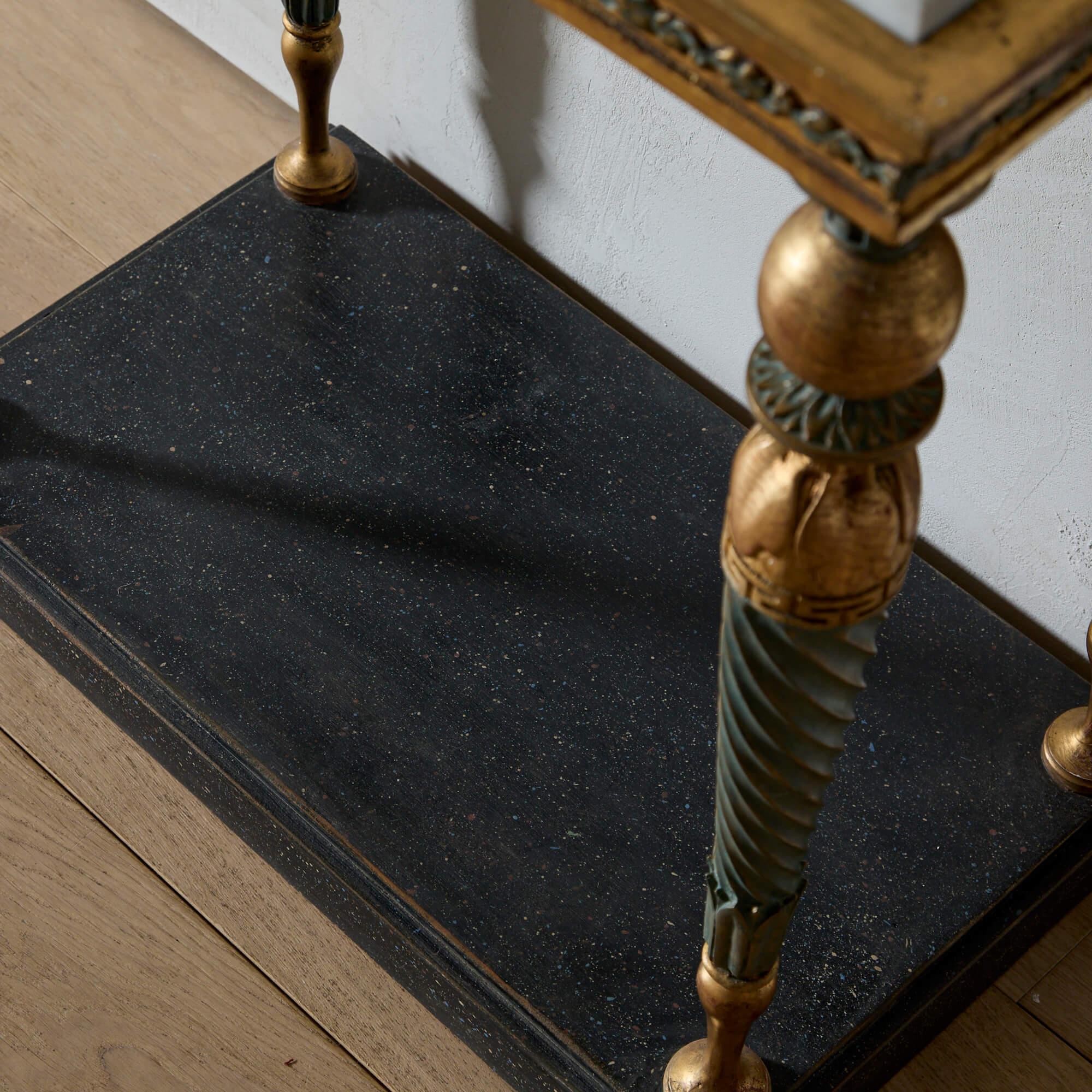 XIXe siècle Table console gustavienne finement sculptée et dorée en vente