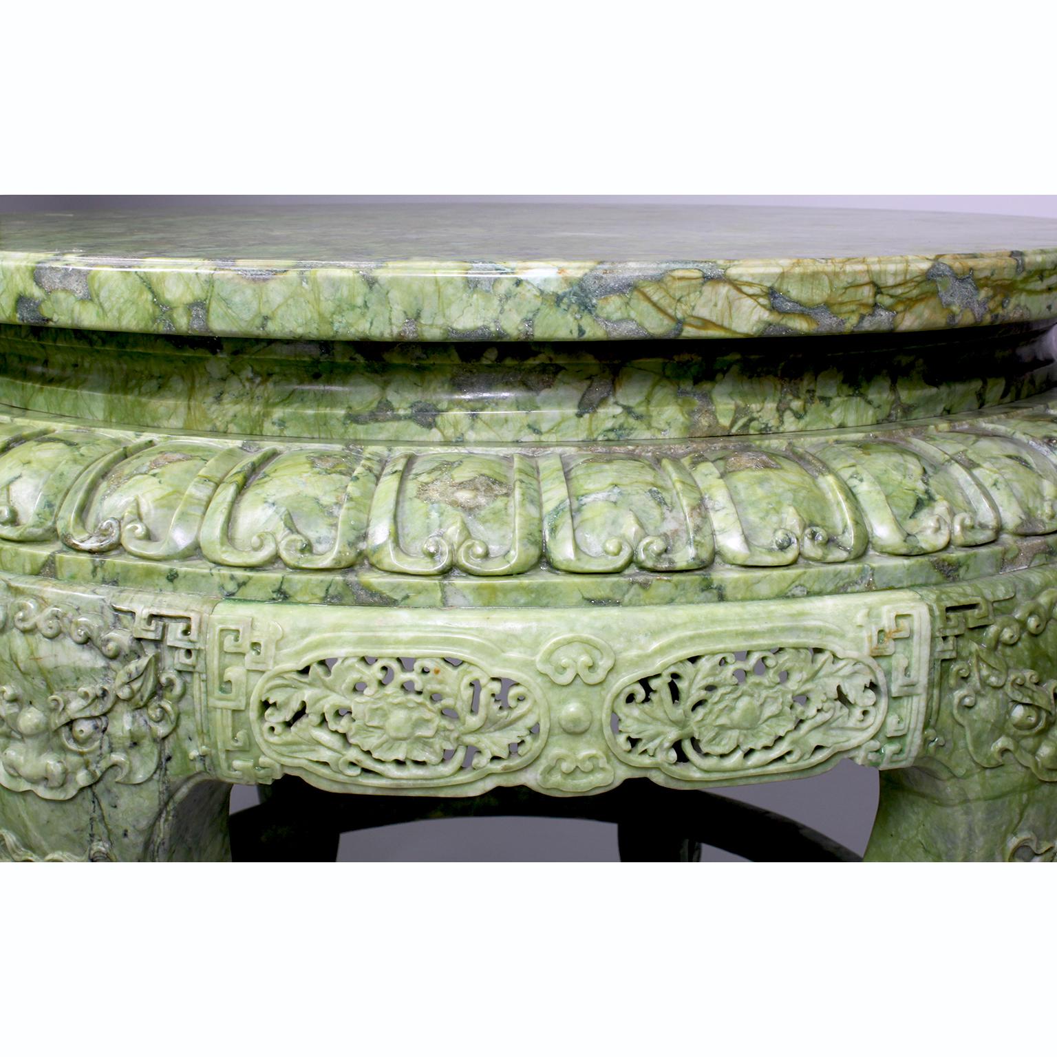 Fine Chinese Late 20th Century Carved Green Serpentine Center Table In Good Condition For Sale In Los Angeles, CA