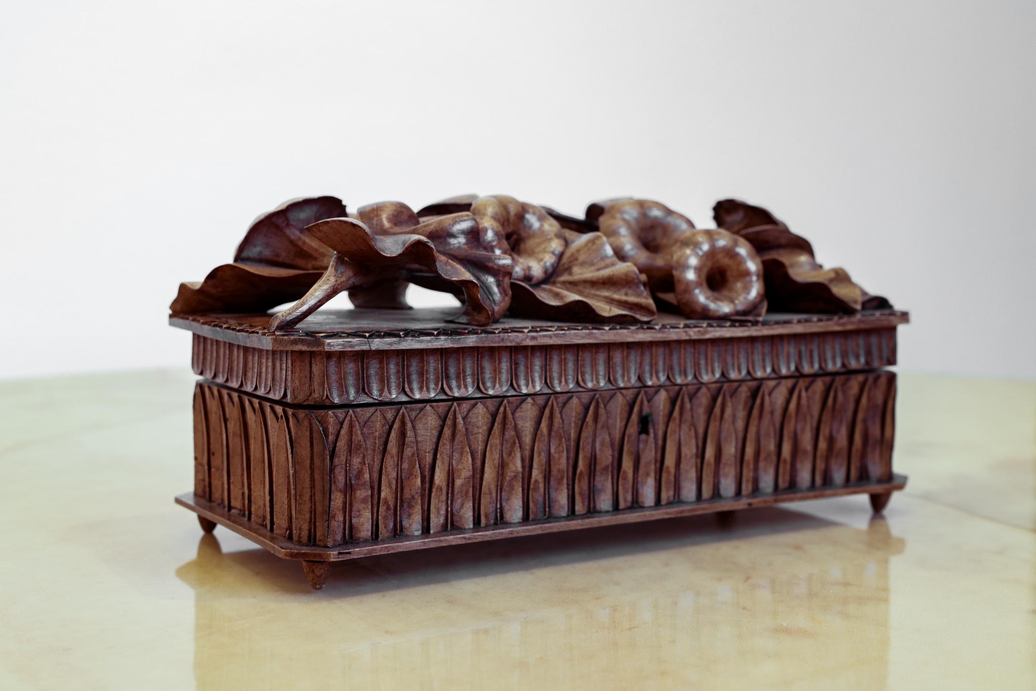Fine Carved Wood Box with Morning Glories For Sale 3
