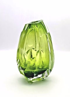 Un fino objeto de vidrio estuchado y muy trabajado en frío de Samuel Weisenborn de 2018