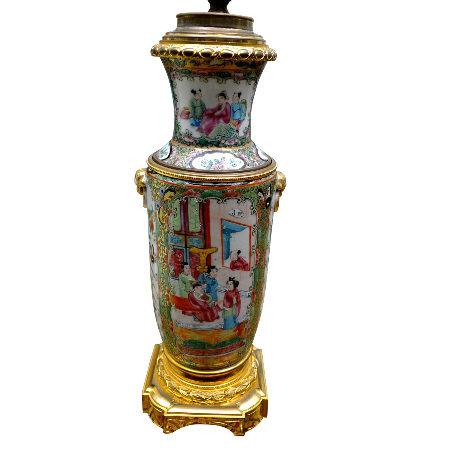 A fine quality, mid-19th century, Chinese Cantonese export, Famille Rose, Rouleau shaped antique table lamp, the term Rouleau was given by the French in the 18th century, the Chinese name for this shape is bang chui ping. The porcelain produced at