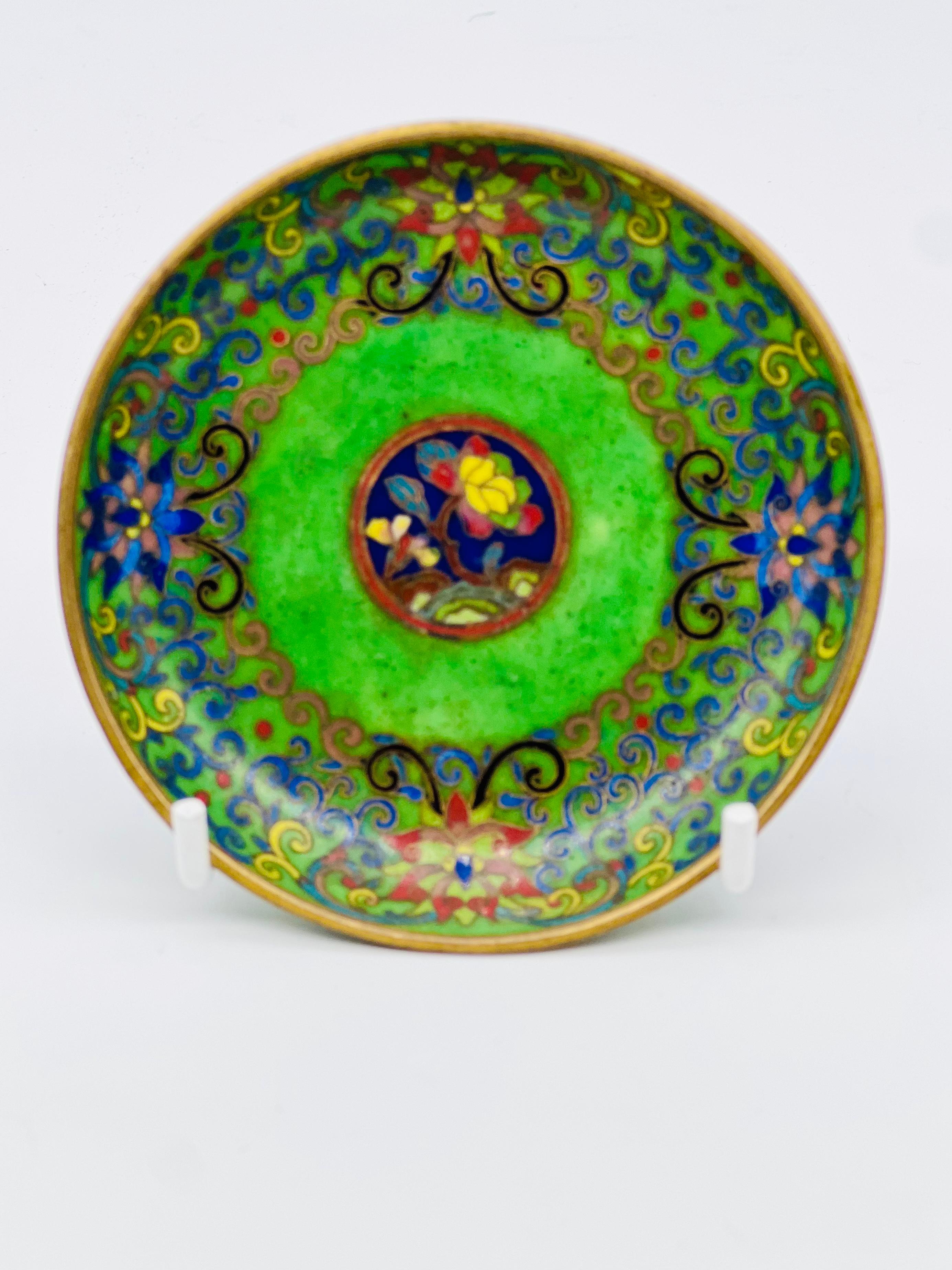 Cloissoné Fine Chinese Cloisonne Enamel Plate / Dish / Tray, 19th Century For Sale