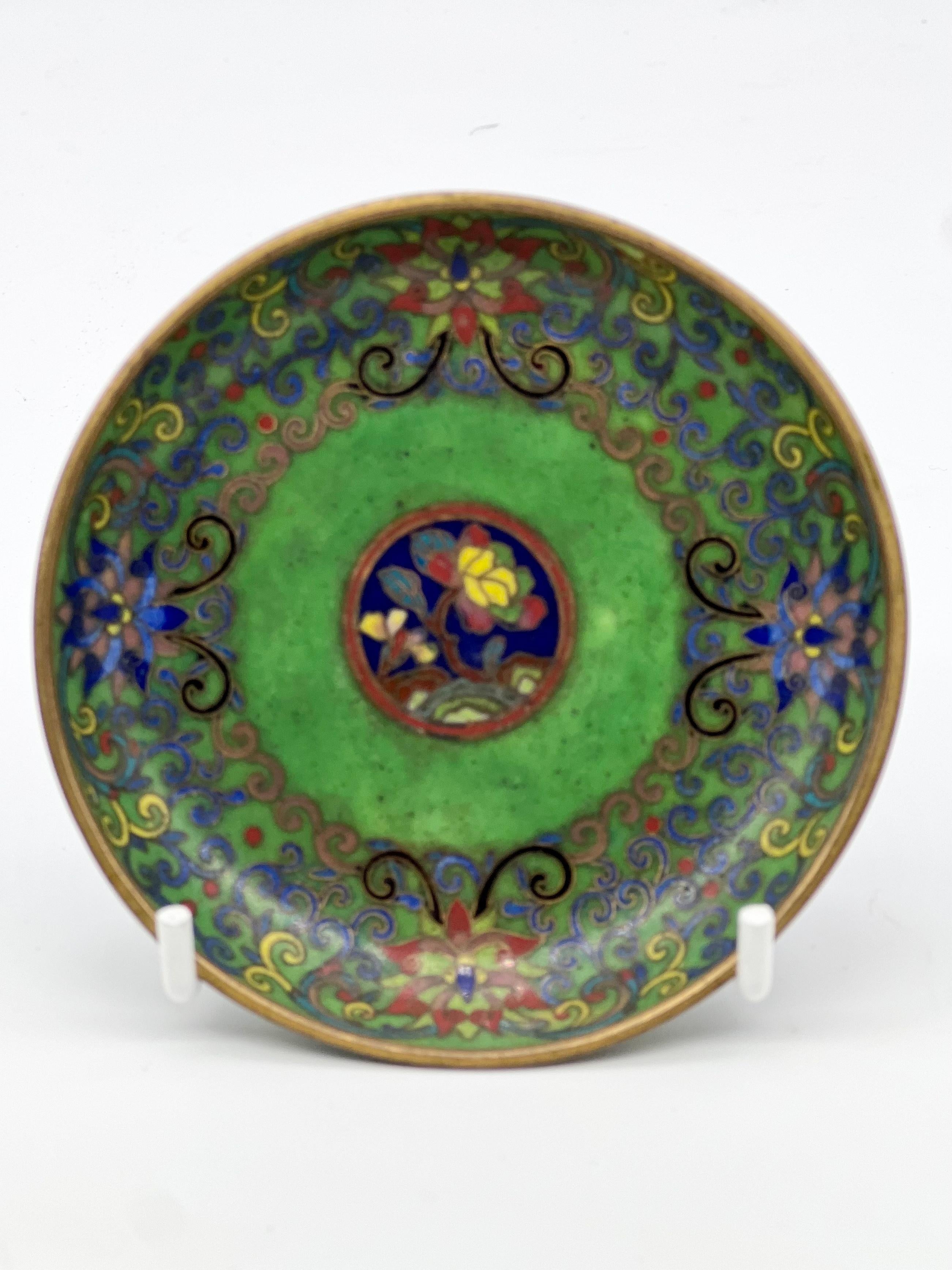 Fine Chinese Cloisonne Enamel Plate / Dish / Tray, 19th Century In Good Condition For Sale In London, GB
