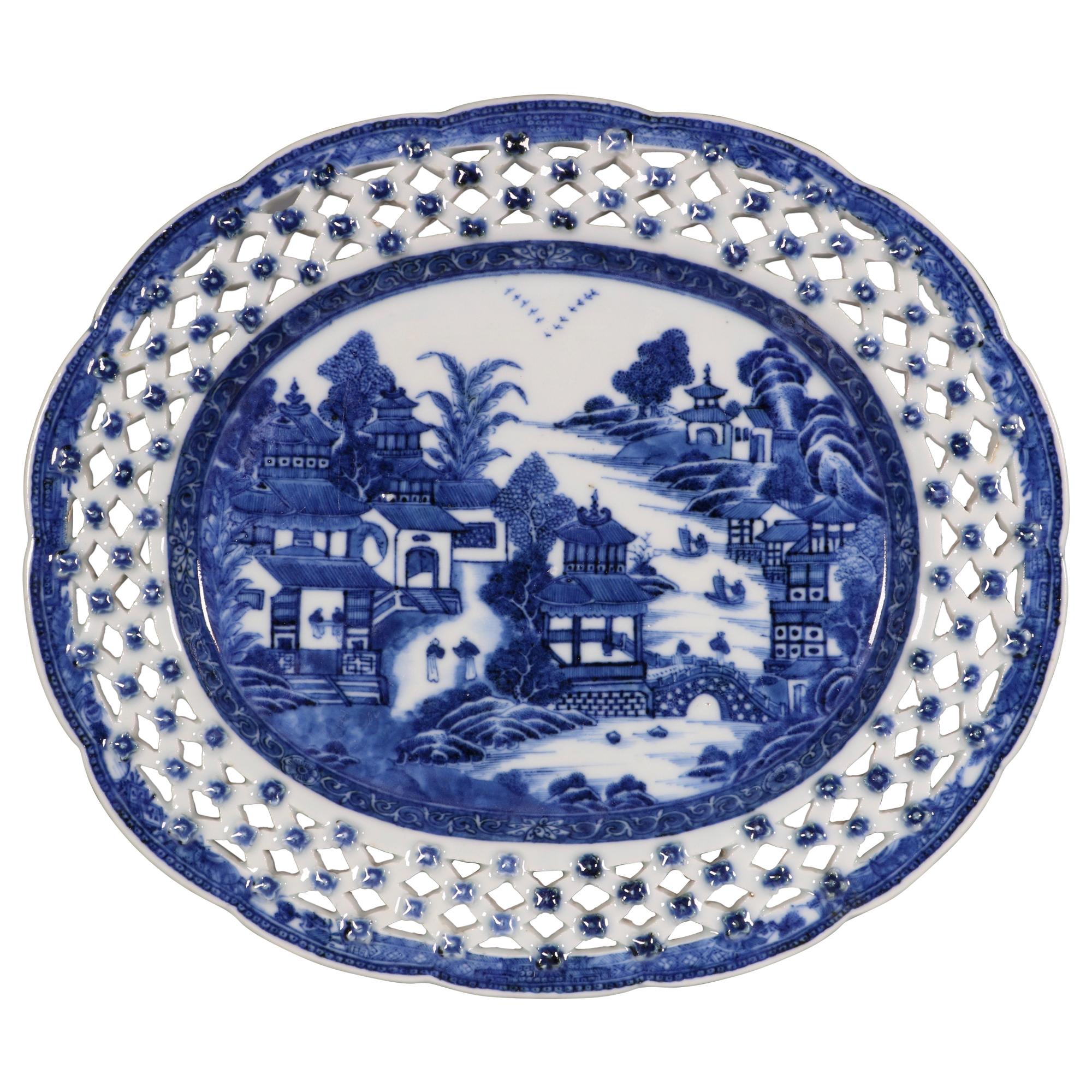 Fine Chinese Export Blue and White Dish, circa 1775 For Sale