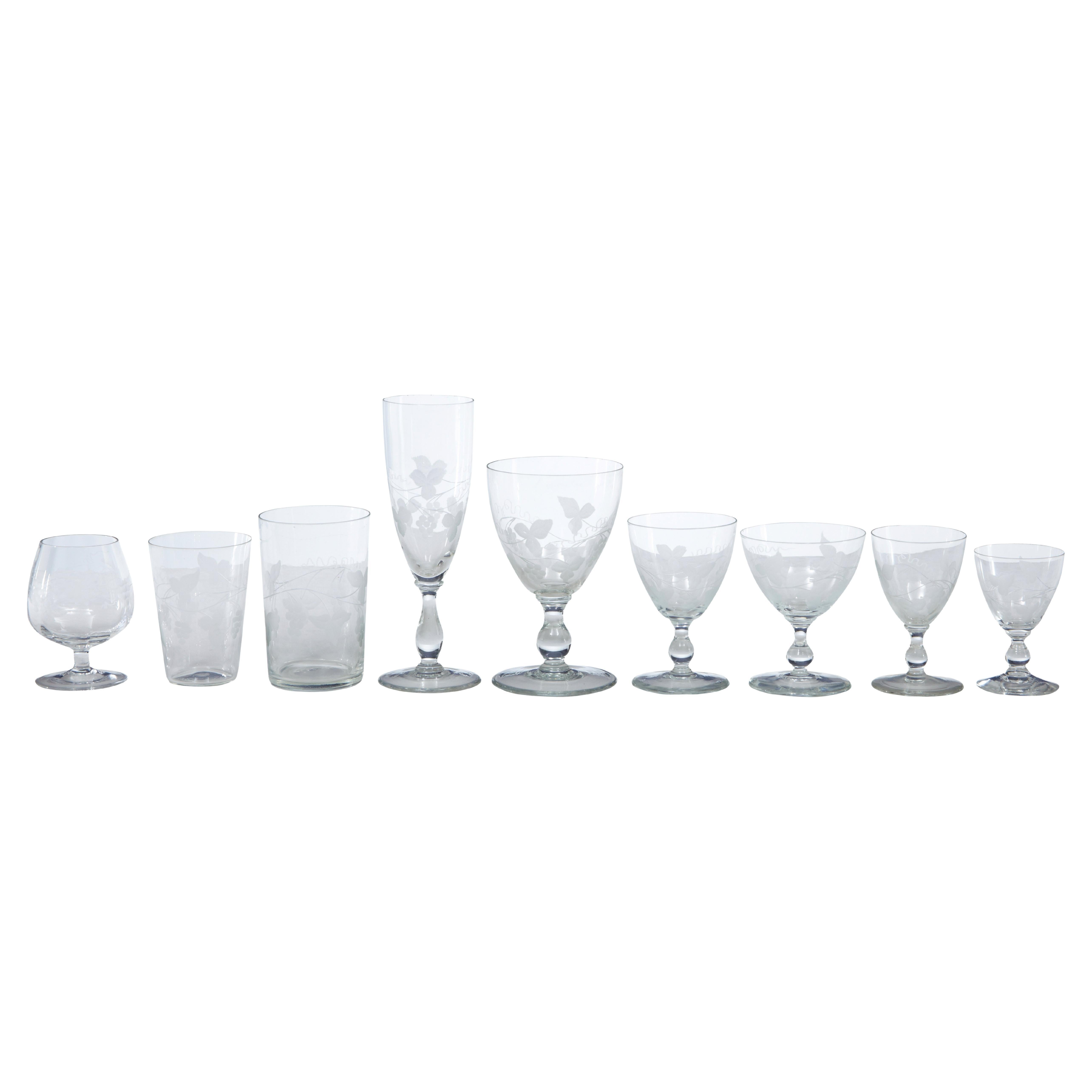 Fine Collection of 1930’s Riihimaki Savoy Vine Etched Glasses