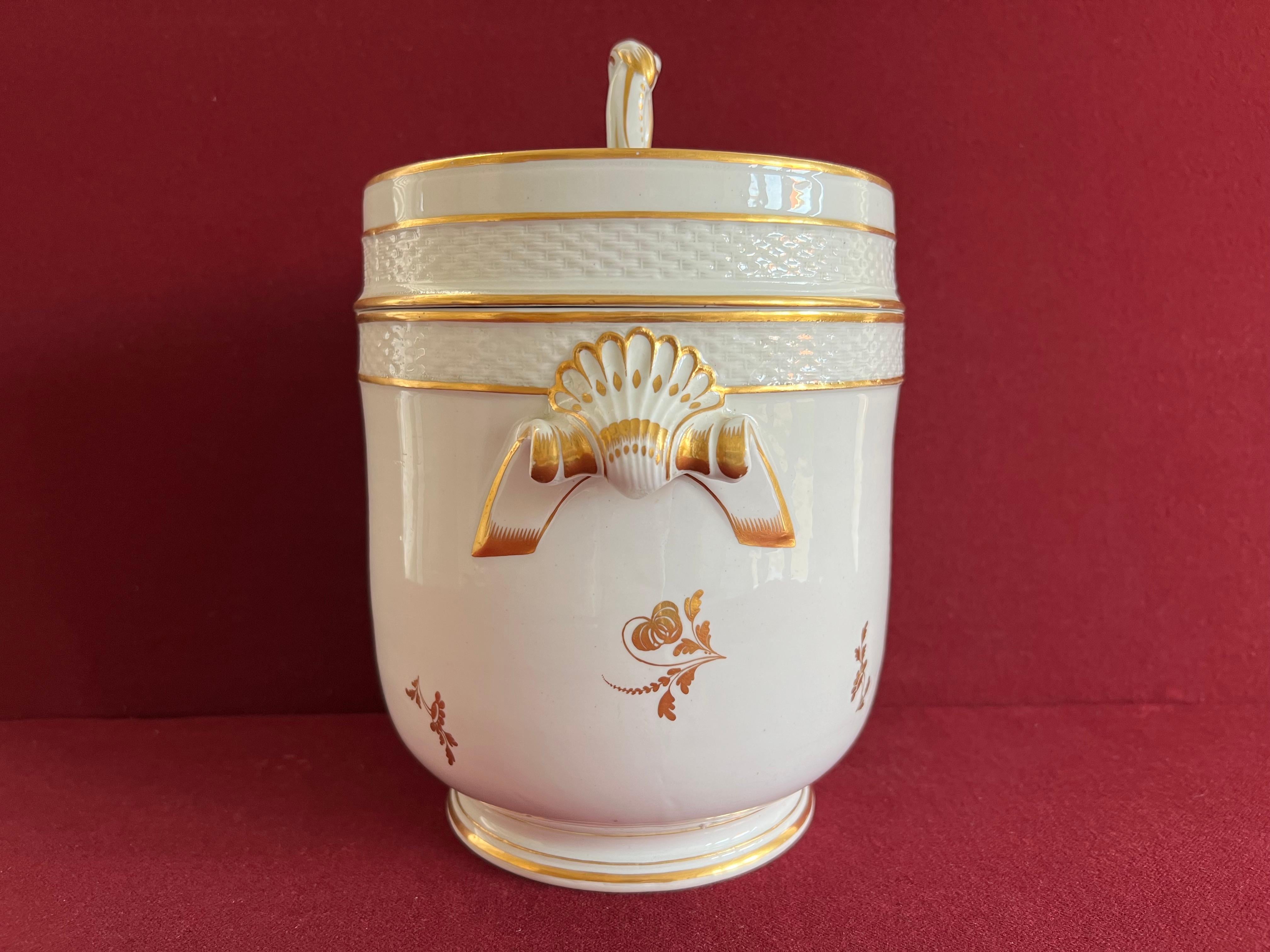 British A fine Derby Porcelain Ice Pail and Cover c.1790