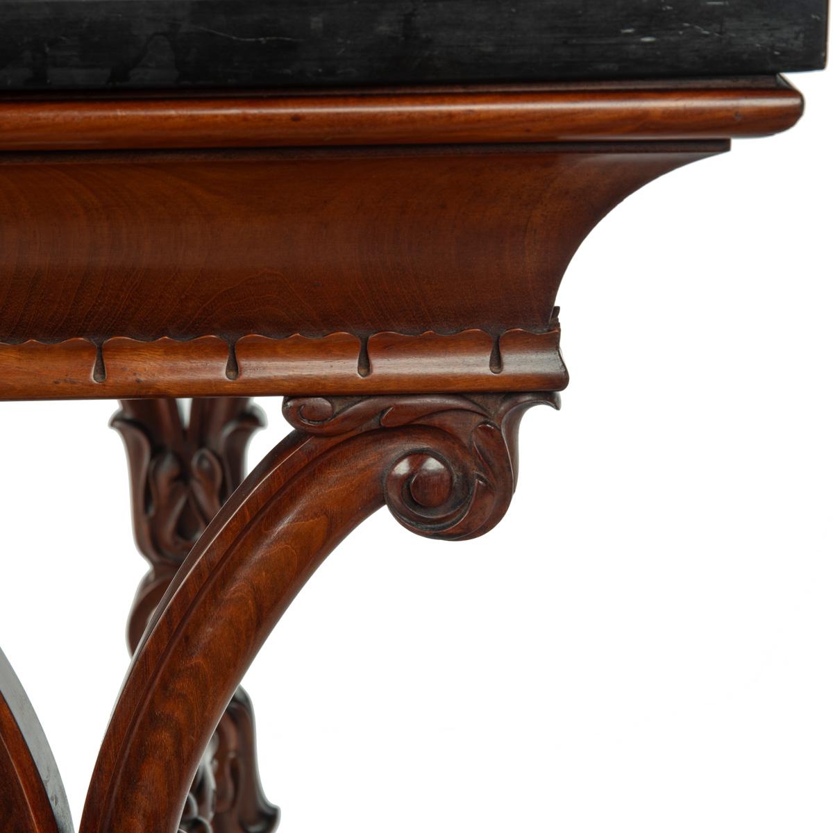 A fine Derbyshire black marble end support specimen table For Sale 2