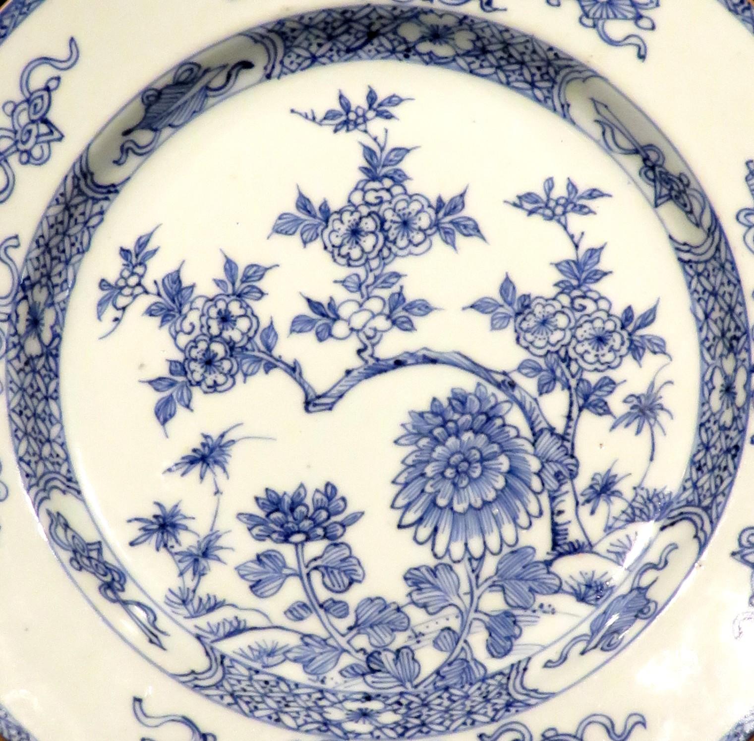 Qing A Fine Early 18th Century Yongzheng Period Chinese Blue & White Porcelain Plate For Sale