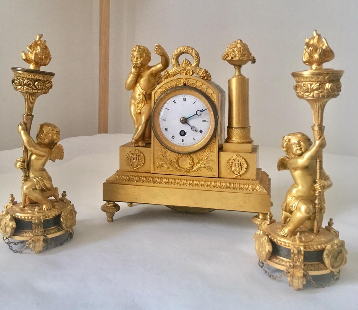 Fine Early 19th Century French Empire Period Gilt Bronze Figural Set Clock For Sale 9